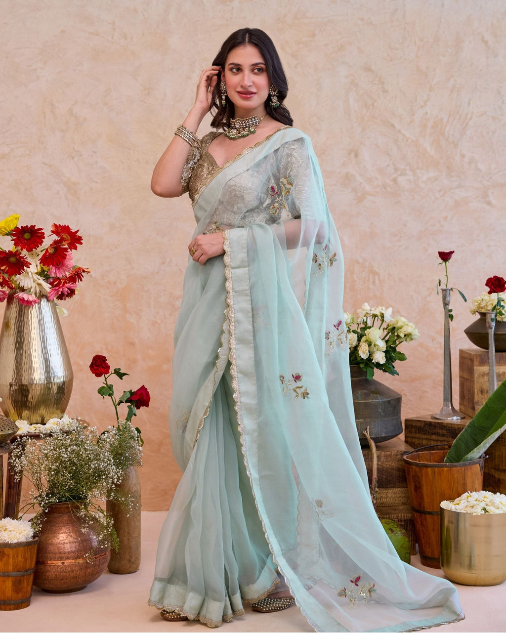 Nigar Saree at kamakhyaa.com by Taro. This item is Jashn-E-Taro - The Trousseau Edit by Taro