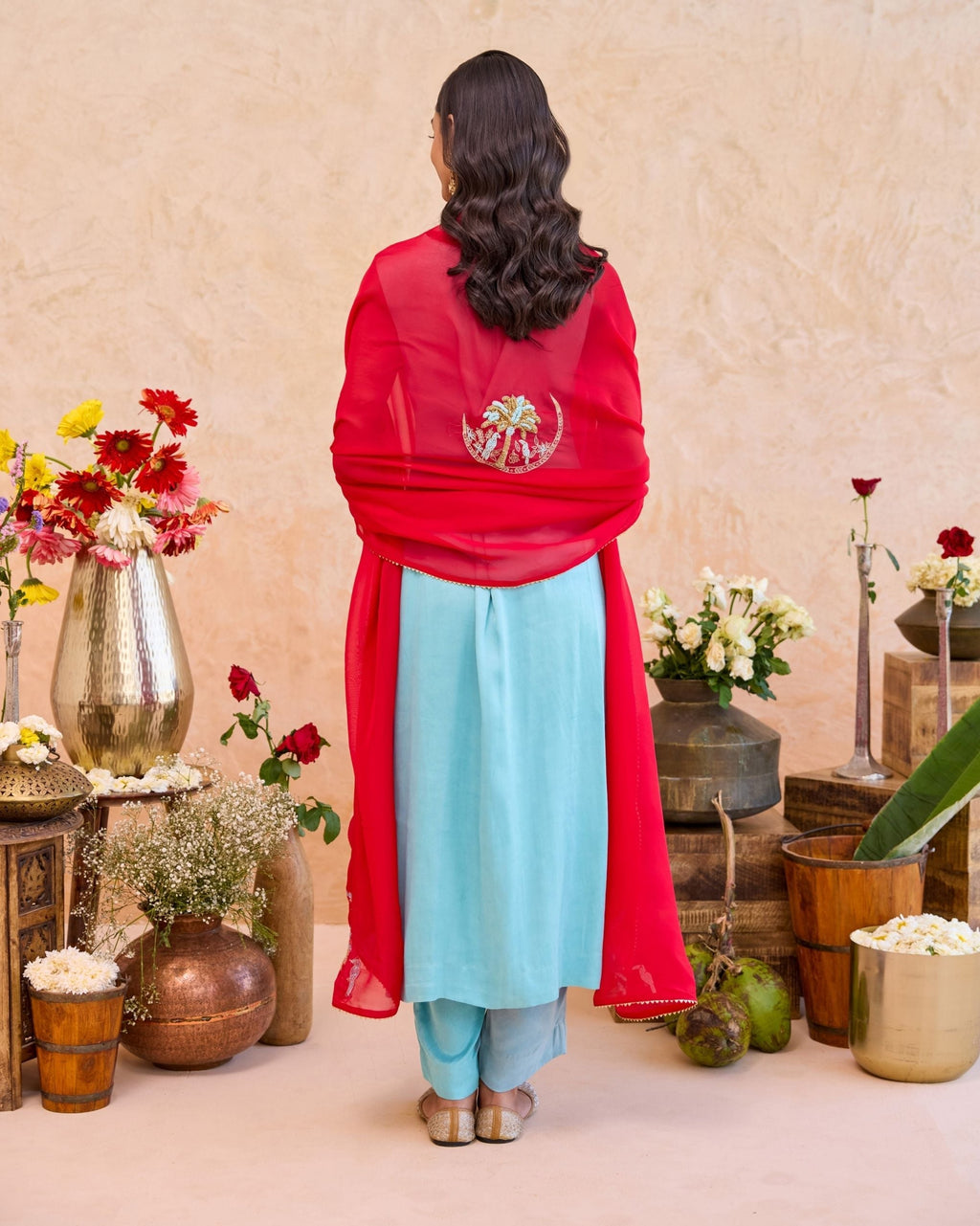 Noorani Kurta Set at kamakhyaa.com by Taro. This item is Jashn-E-Taro - The Trousseau Edit by Taro, Missing image