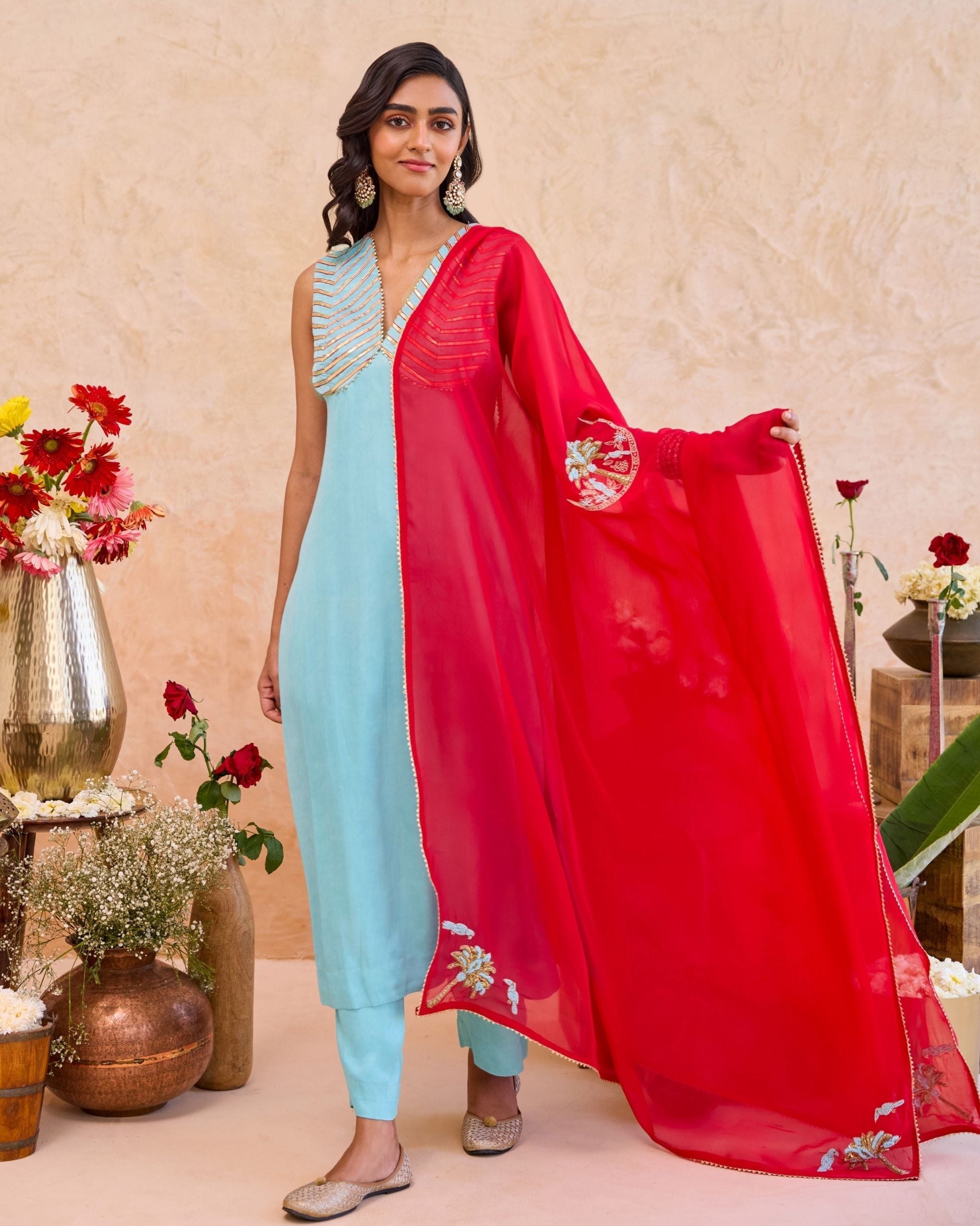 Noorani Kurta Set at kamakhyaa.com by Taro. This item is Jashn-E-Taro - The Trousseau Edit by Taro, Missing image