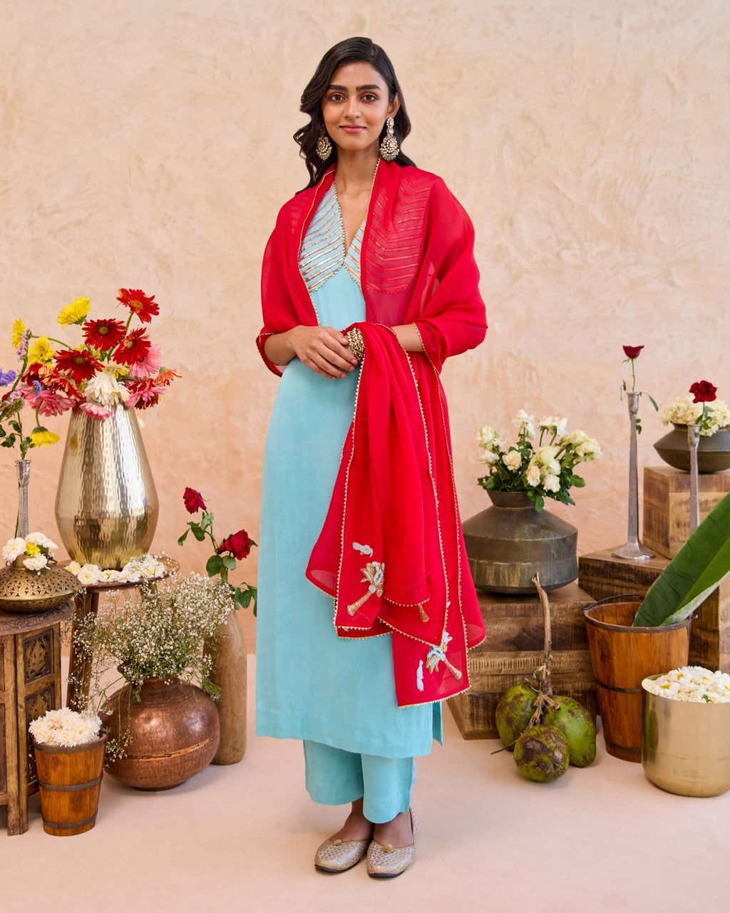 Noorani Kurta Set at kamakhyaa.com by Taro. This item is Jashn-E-Taro - The Trousseau Edit by Taro, Missing image