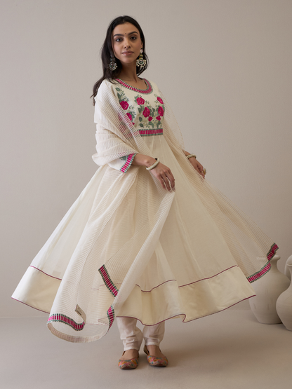 Off White Floral Embroidered Anarkali Kurta Set with dupatta at Kamakhyaa by RoohbyRidhimaa. This item is Avani by RoohbyRidhimaa, Chanderi Silk, Ethnic Wear, Kurta Set with Dupattas, Pure Silk Chanderi, Regular Fit, Resham Embroidered, Silk Chanderi, Toxin free, White