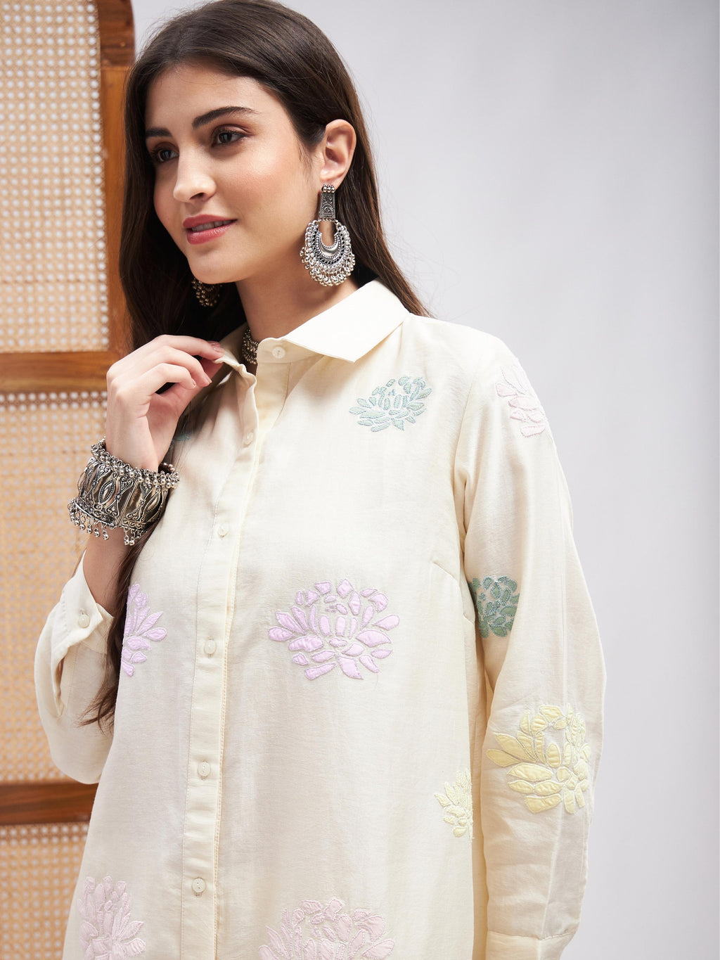 Off-White Resham Embroidered Kurta Set at Kamakhyaa by RoohbyRidhimaa. This item is Cotton Mulmul, Kurta Sets, Off-white, Office Wear, Relaxed Fit, Resham Embroidered, Silk Chanderi, Toxin free
