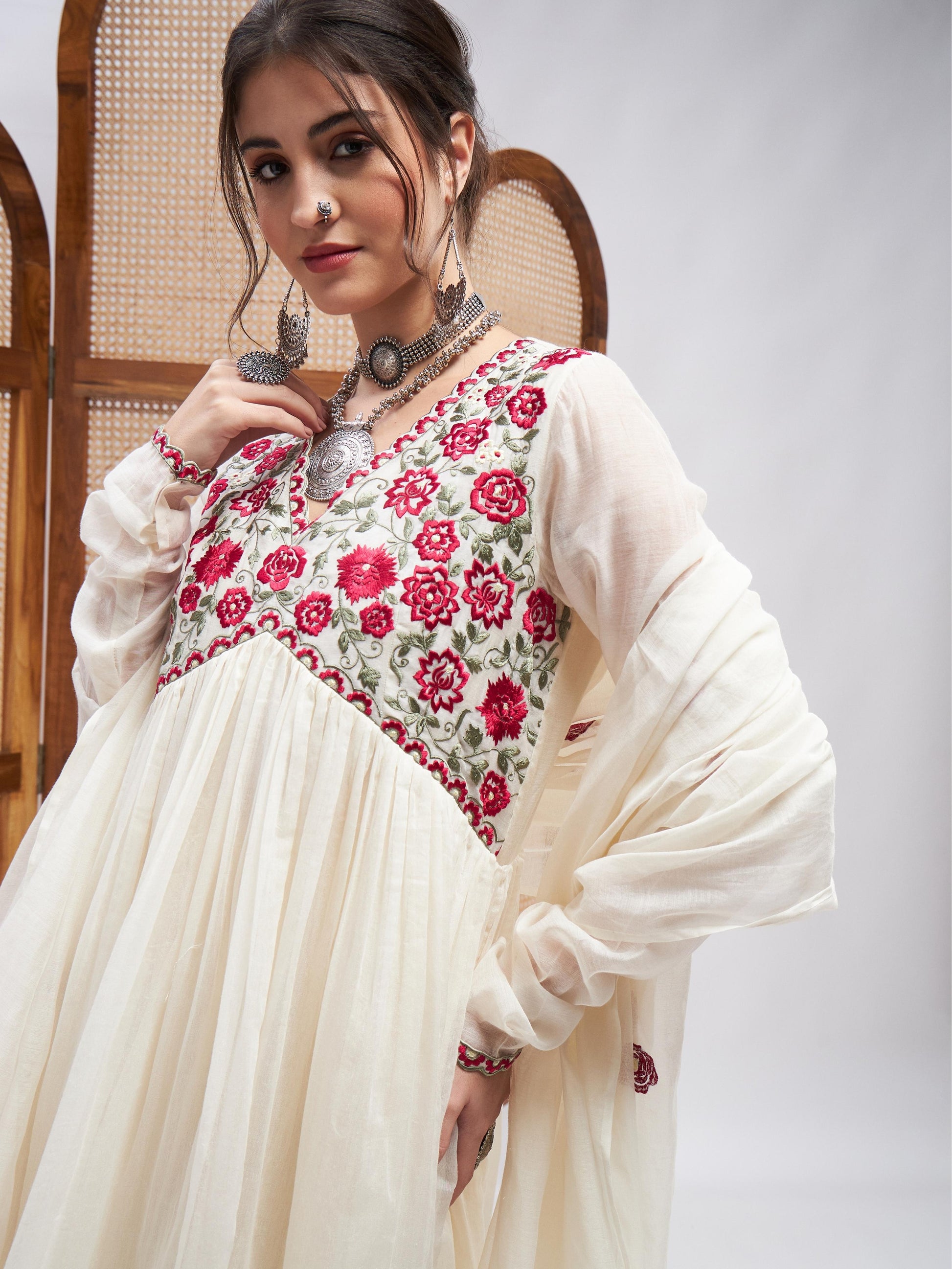 Off-White Resham Embroidered Kurta Set with Dupatta at Kamakhyaa by RoohbyRidhimaa. This item is Chanderi Silk, Cotton, Dupattas, Embroidered, Festive Wear, Kurta Set with Dupattas, Kurta Sets, Off-white, Relaxed Fit, Resham, Resham Embroidered, Silk Chanderi, Toxin free