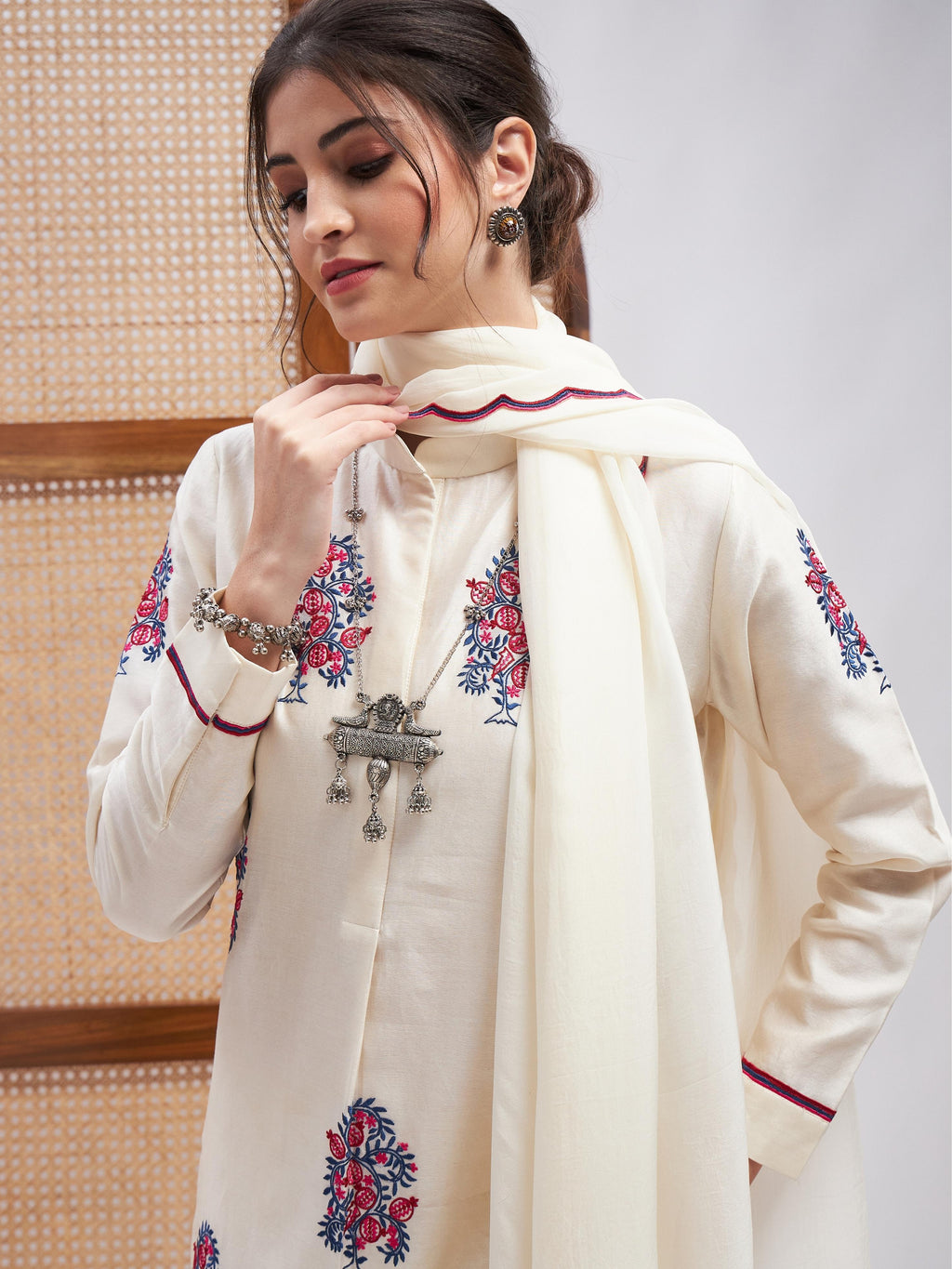 Off-White Silk Kurta Set with Dupatta at Kamakhyaa by RoohbyRidhimaa. This item is Chanderi Silk, Cotton, Dupattas, Embroidered, Kurta Set with Dupattas, Kurta Sets, Off-white, Office Wear, Organza, Regular Fit, Resham, Resham Embroidered, Silk Chanderi, Toxin free