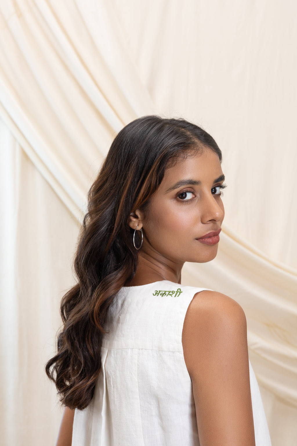 Relaxed High low top at Kamakhyaa by Akashi Clothing. This item is 100% Linen, Regular Fit, Solid Selfmade, Solids, The Stamp Edit By Akashi Clothing, Under $100