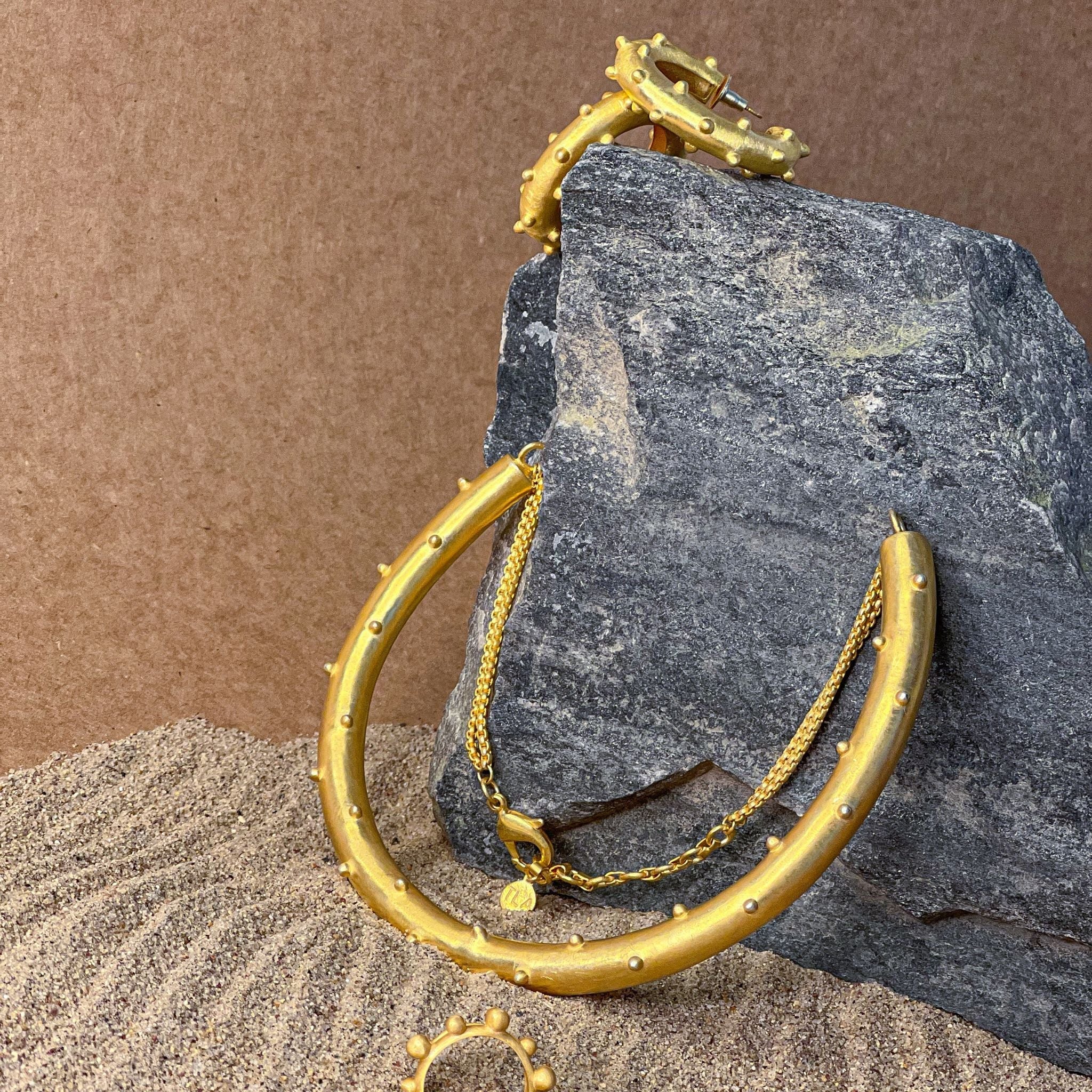 Roundelle Hustli at Kamakhyaa by The Loom Art. This item is Choker, Missing image, Necklaces, Orbis by The Loom Art, Under $50