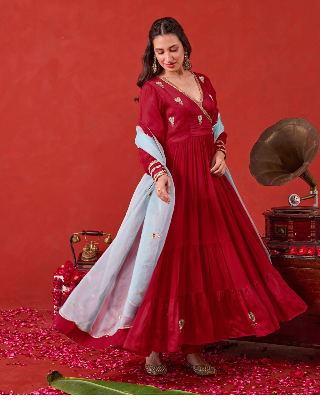 Ruhani Kurta Set at kamakhyaa.com by Taro. This item is Jashn-E-Taro - The Trousseau Edit by Taro, Under $50