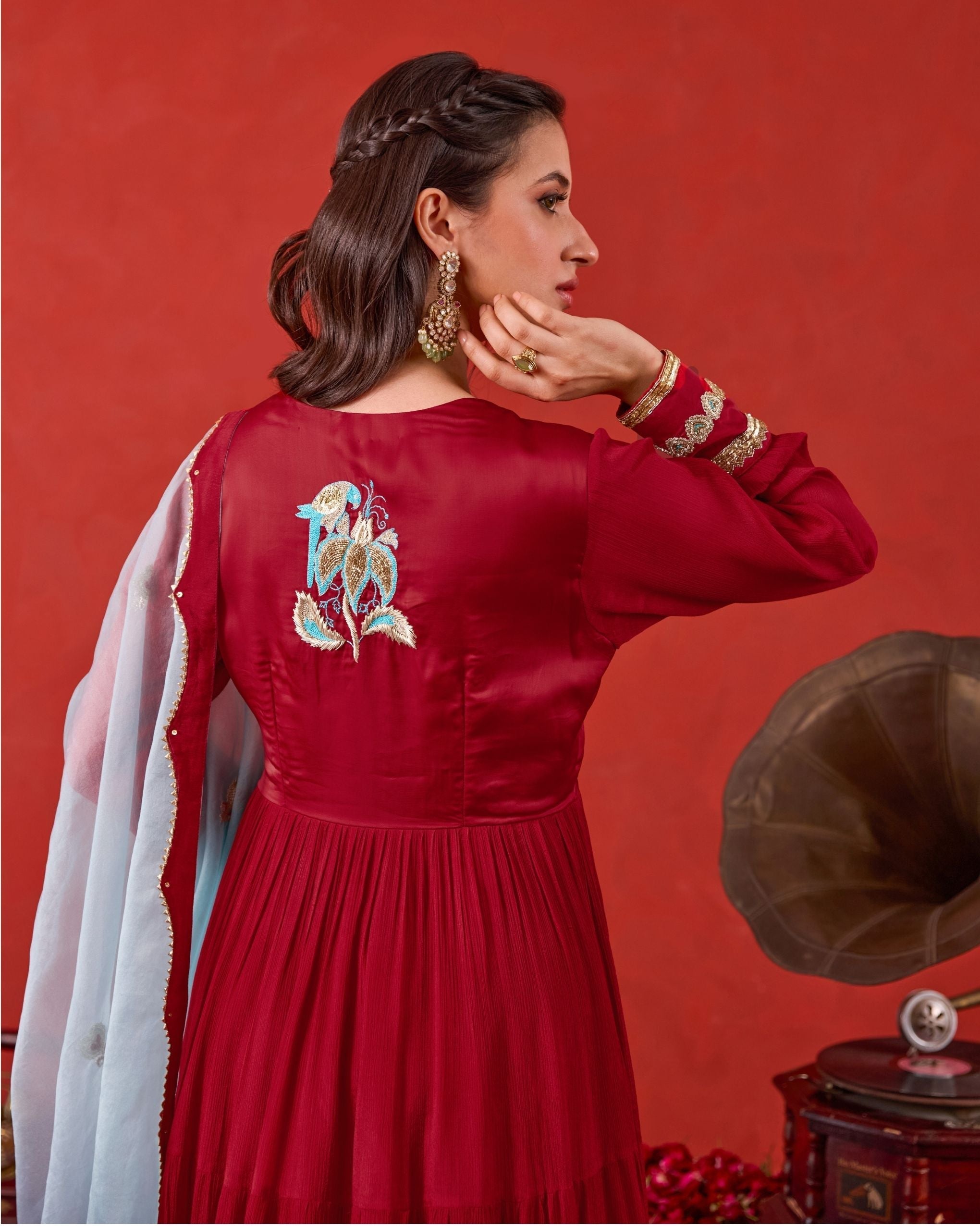 Ruhani Kurta Set at kamakhyaa.com by Taro. This item is Jashn-E-Taro - The Trousseau Edit by Taro, Under $50