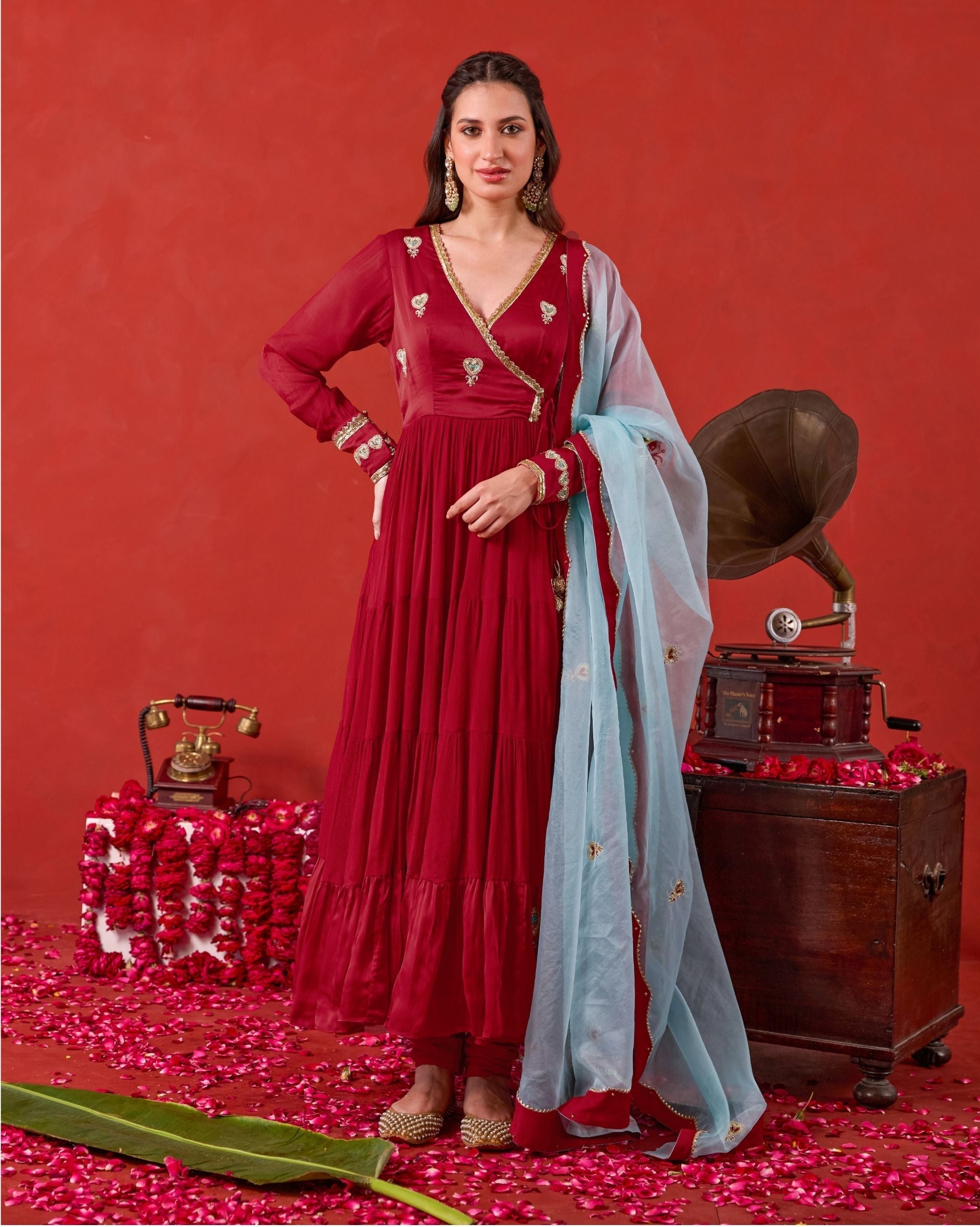 Ruhani Kurta Set at kamakhyaa.com by Taro. This item is Jashn-E-Taro - The Trousseau Edit by Taro, Under $50
