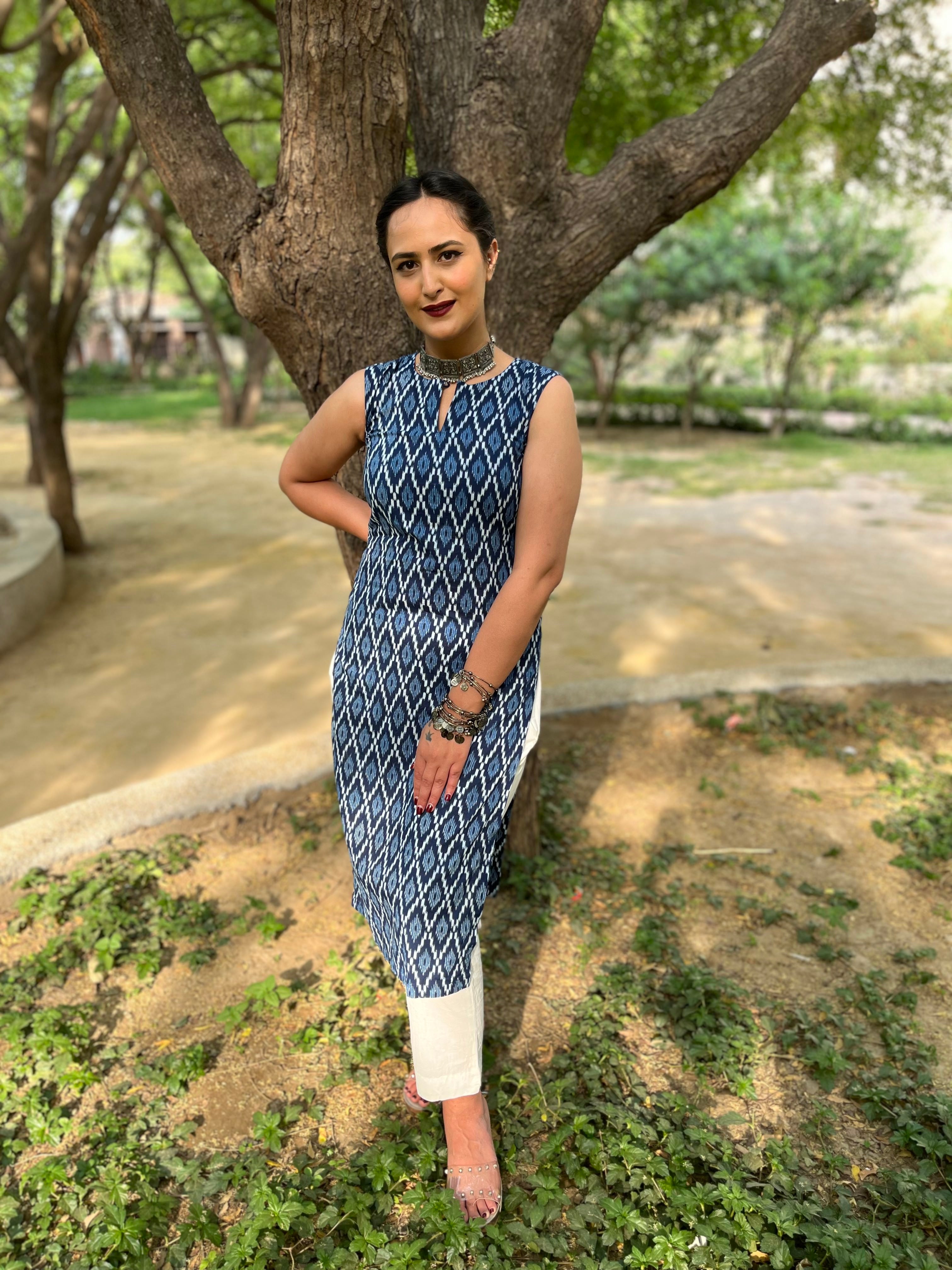 Sleeveless Kurta And Solid Pant at Kamakhyaa by Kamakhyaa. This item is 100% pure cotton, Blue, Casual Wear, Complete Sets, Indian Wear, KKYSS, Kurta Pant Sets, Natural, Prints, Regular Fit, Summer Sutra, Womenswear