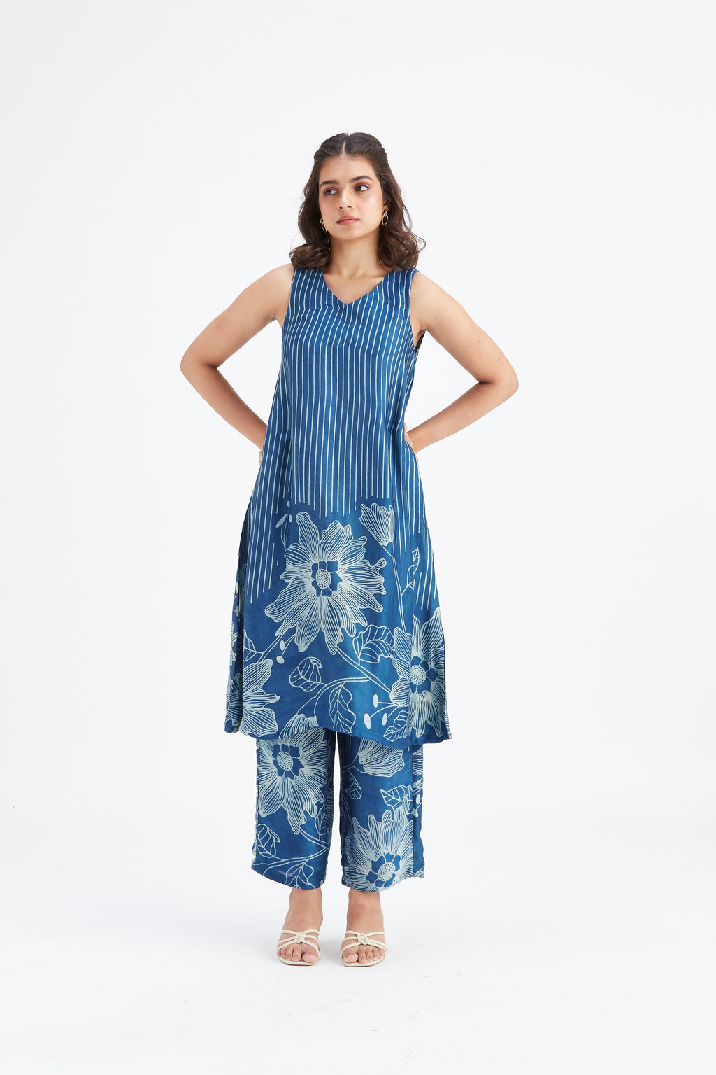 Sona Indigo Floral Printed Modal kurta set at Kamakhyaa by Hasttvam. This item is Ete by Hasttvam, Floral Prints, Fusion Wear, Hand Printed, Indigo, Modal, Womenswear