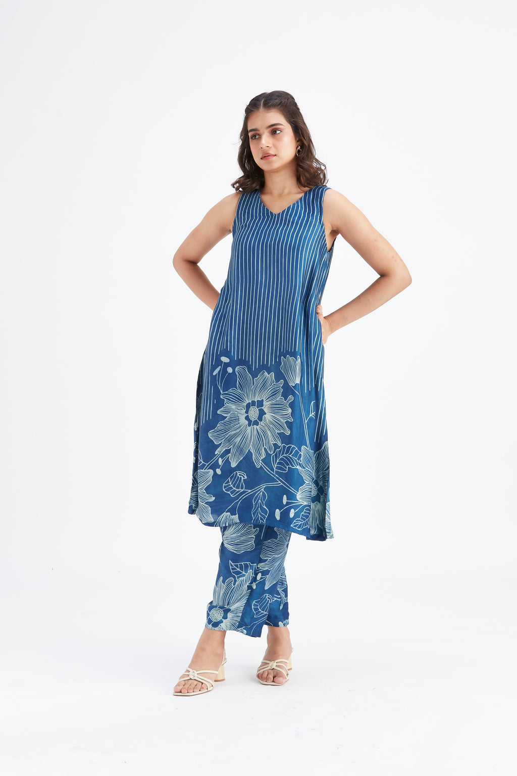 Sona Indigo Floral Printed Modal kurta set at Kamakhyaa by Hasttvam. This item is Ete by Hasttvam, Floral Prints, Fusion Wear, Hand Printed, Indigo, Modal, Womenswear