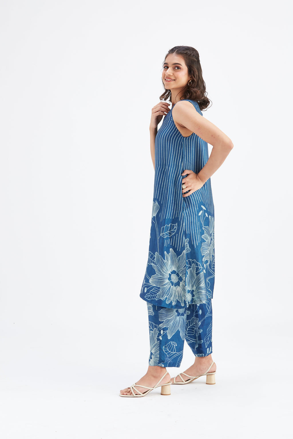 Sona Indigo Floral Printed Modal kurta set at Kamakhyaa by Hasttvam. This item is Ete by Hasttvam, Floral Prints, Fusion Wear, Hand Printed, Indigo, Modal, Womenswear