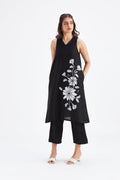 Sora Black Floral Printed Cotton kurta set at Kamakhyaa by Hasttvam. This item is Black, Cotton, Ete by Hasttvam, Floral Prints, Fusion Wear, Hand Printed, Womenswear