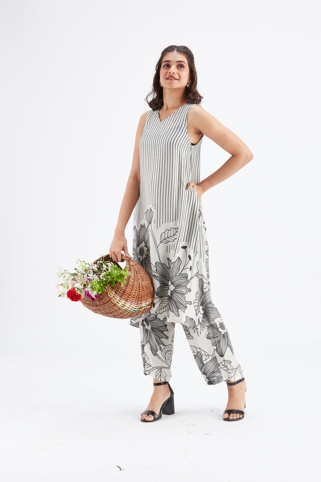 Sora White Floral Printed Modal kurta set at Kamakhyaa by Hasttvam. This item is Ete by Hasttvam, Floral Prints, Fusion Wear, Hand Printed, Modal, White, Womenswear