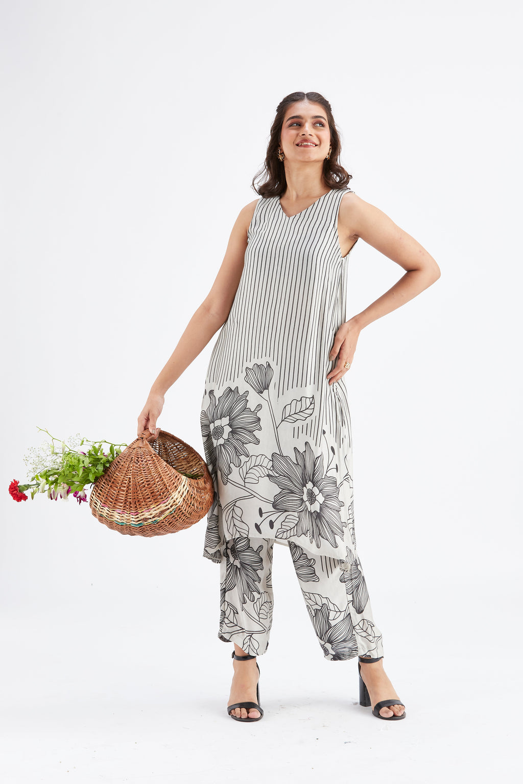 Sora White Floral Printed Modal kurta set at Kamakhyaa by Hasttvam. This item is Ete by Hasttvam, Floral Prints, Fusion Wear, Hand Printed, Modal, White, Womenswear
