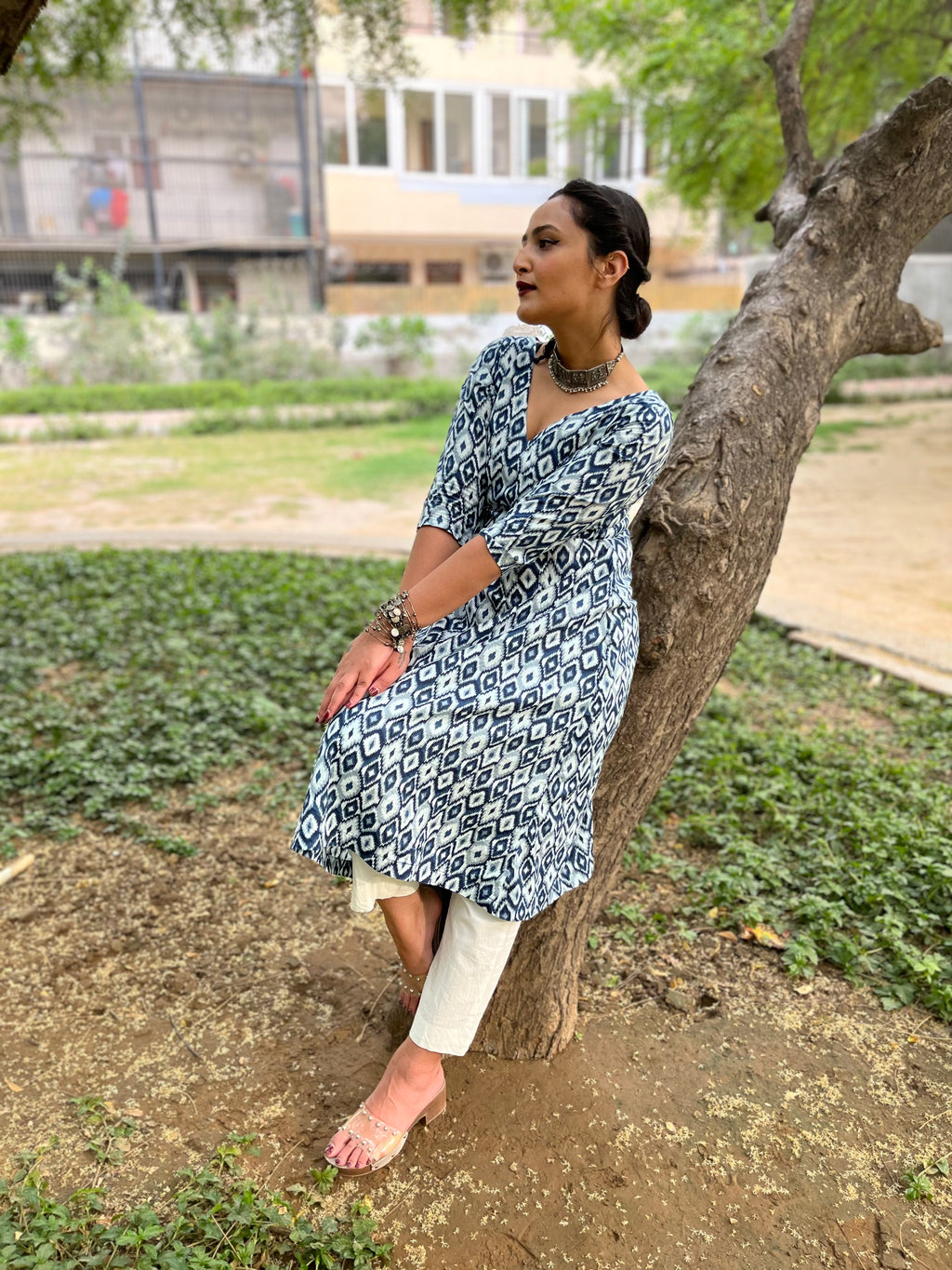 V-Neck Kurta Pant Set at Kamakhyaa by Kamakhyaa. This item is 100% pure cotton, Blue, Casual Wear, Complete Sets, Indian Wear, KKYSS, Kurta Pant Sets, Natural, Prints, Regular Fit, Summer Sutra, Womenswear