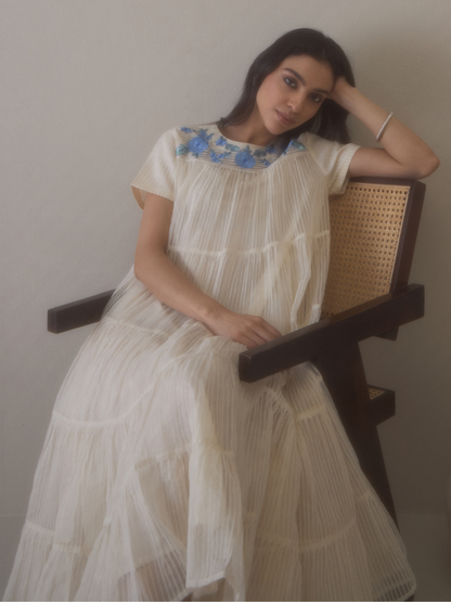 White Beautiful Dress with Embroidered Neck at Kamakhyaa by RoohbyRidhimaa. This item is Avani by RoohbyRidhimaa, Casual Wear, Handloom Silk Organza, Relaxed Fit, Resham Embroidered, Silk Organza, Toxin free, White