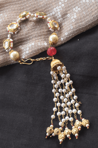 White Bracelet Kubera at Kamakhyaa by House Of Heer. This item is Add Ons, Alloy Metal, Bracelets, Festive Jewellery, Festive Wear, jewelry, July Sale, July Sale 2023, Less than $50, Natural, Pearl, Polkis, Textured, White