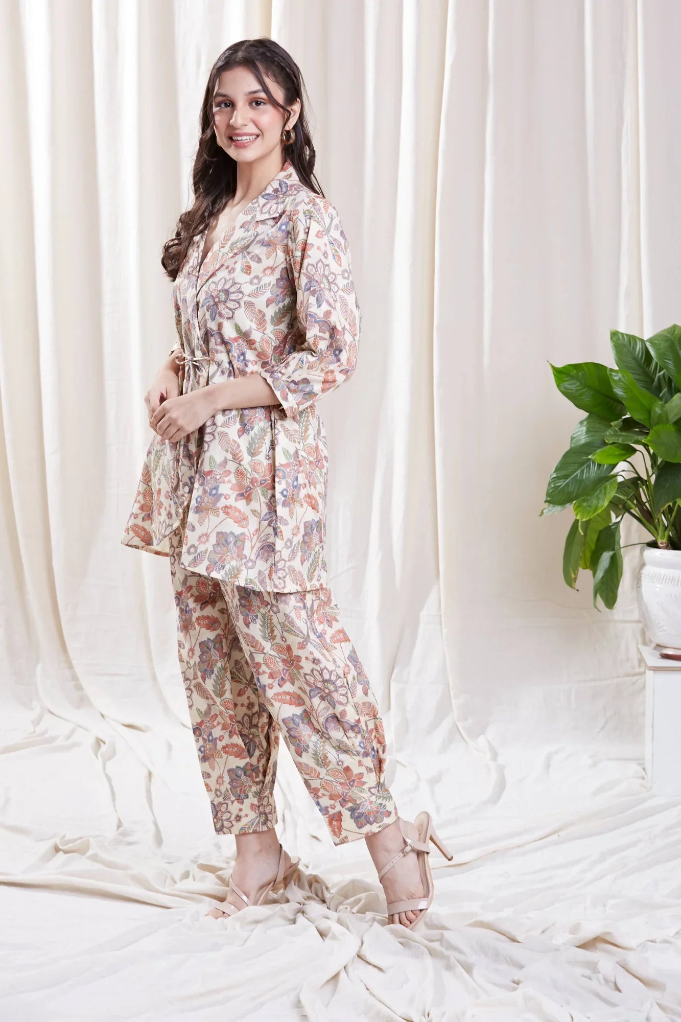 White co-ord set with Floral Print Set at Kamakhyaa by Hasttvam. This item is Cotton, Floral, Fusion Wear, Natural dyes, Relaxed Fit, Respondible production and Vegan, White