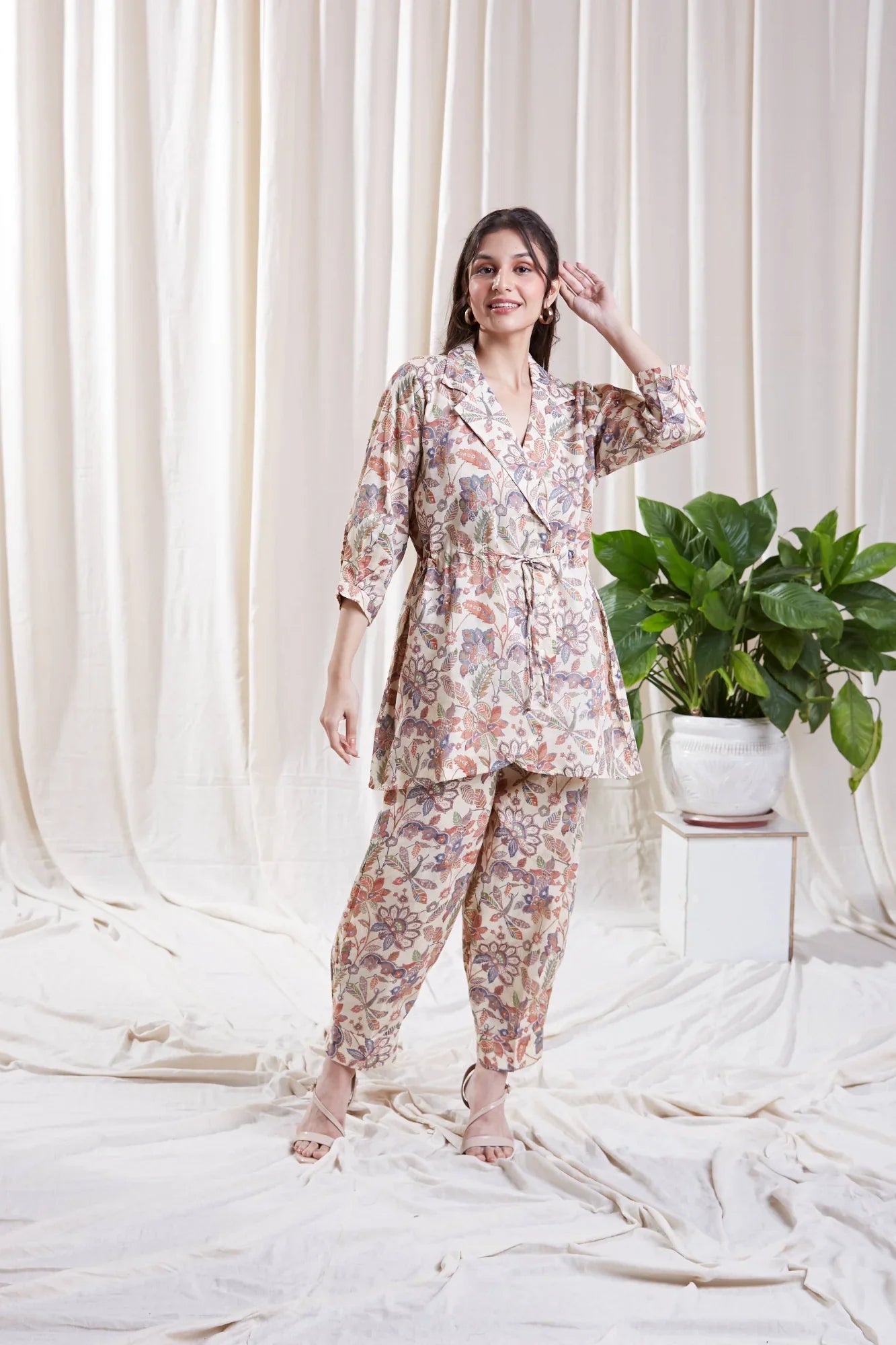 White co-ord set with Floral Print Set at Kamakhyaa by Hasttvam. This item is Cotton, Floral, Fusion Wear, Natural dyes, Relaxed Fit, Respondible production and Vegan, White