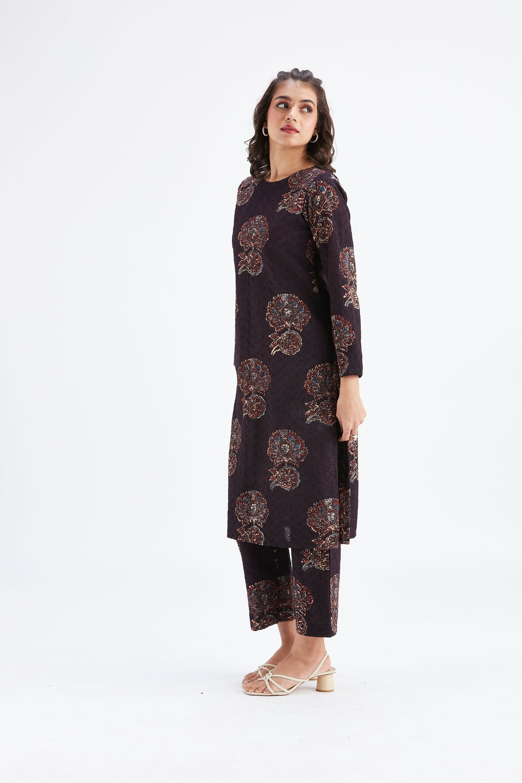Yara Black Floral Printed Cotton kurta set at Kamakhyaa by Hasttvam. This item is Black, Cotton, Ete by Hasttvam, Floral Prints, Fusion Wear, Hand Printed, Womenswear