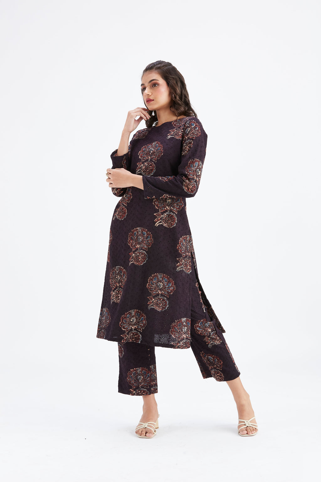 Yara Black Floral Printed Cotton kurta set at Kamakhyaa by Hasttvam. This item is Black, Cotton, Ete by Hasttvam, Floral Prints, Fusion Wear, Hand Printed, Womenswear