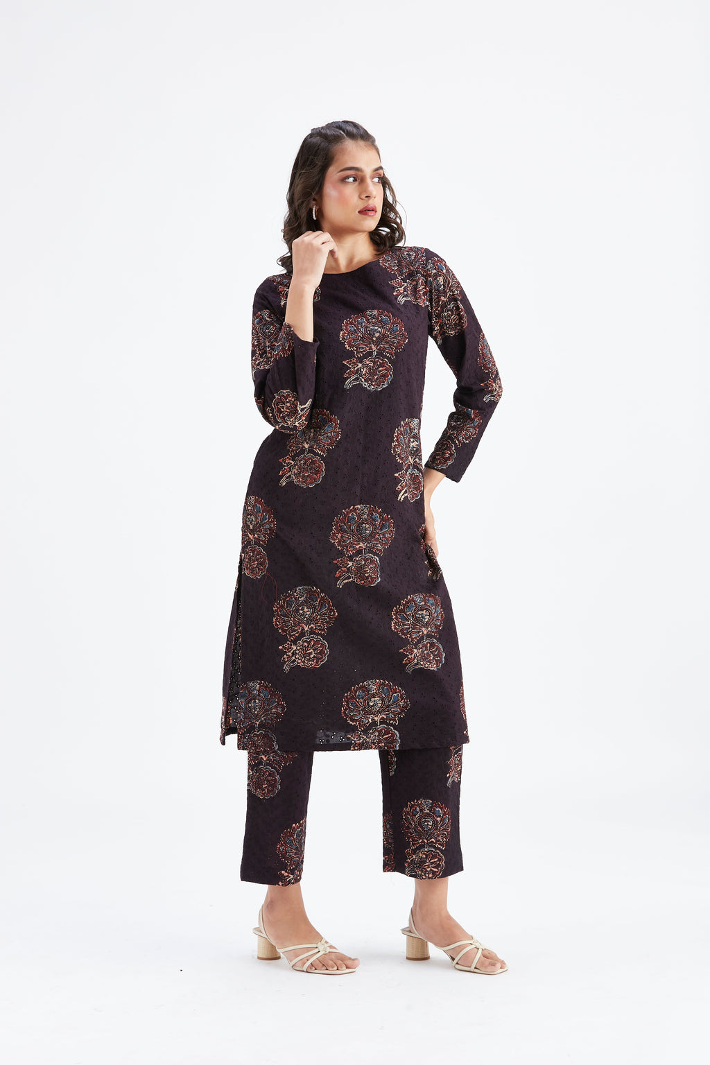 Yara Black Floral Printed Cotton kurta set at Kamakhyaa by Hasttvam. This item is Black, Cotton, Ete by Hasttvam, Floral Prints, Fusion Wear, Hand Printed, Womenswear