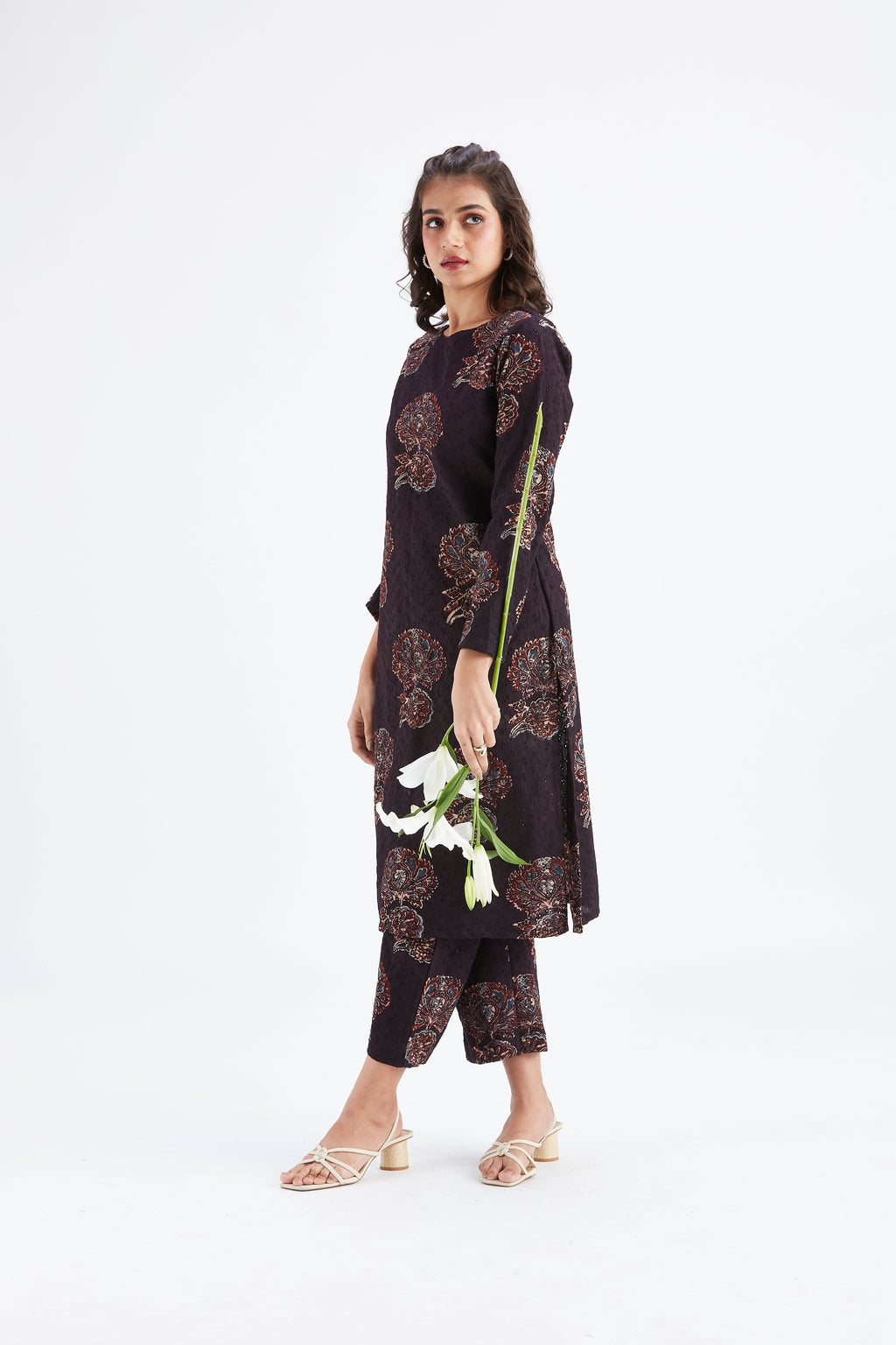 Yara Black Floral Printed Cotton kurta set at Kamakhyaa by Hasttvam. This item is Black, Cotton, Ete by Hasttvam, Floral Prints, Fusion Wear, Hand Printed, Womenswear