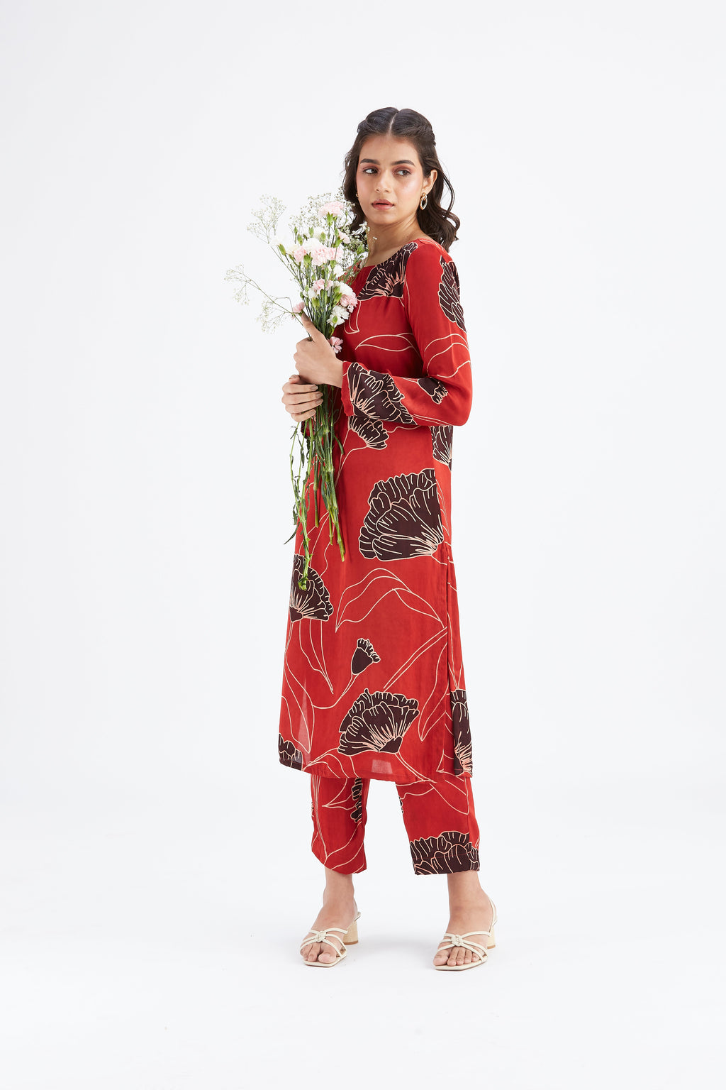 Yara Red kurta Cotton set at Kamakhyaa by Hasttvam. This item is Cotton, Ete by Hasttvam, Floral Prints, Fusion Wear, Hand Printed, Red, Womenswear