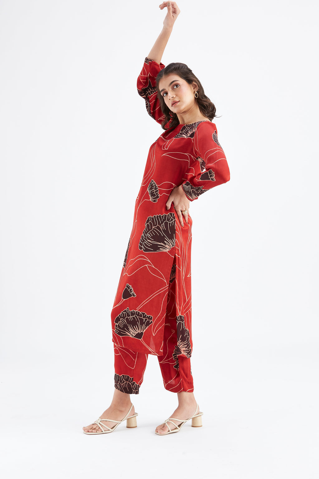 Yara Red kurta Cotton set at Kamakhyaa by Hasttvam. This item is Cotton, Ete by Hasttvam, Floral Prints, Fusion Wear, Hand Printed, Red, Womenswear