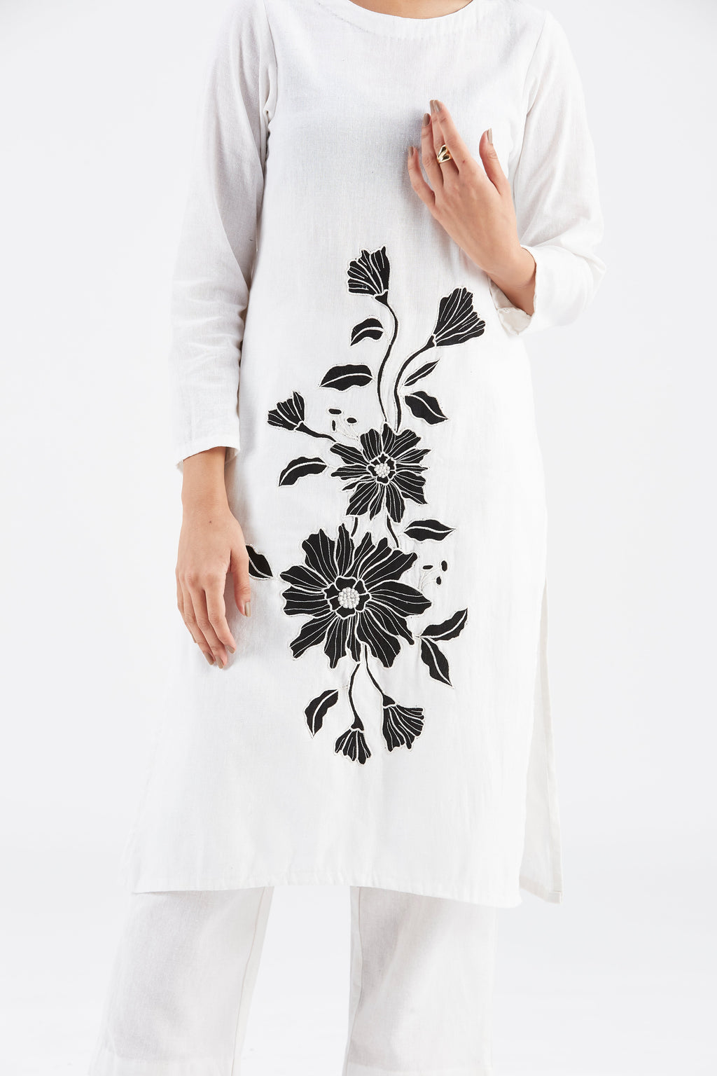 Yara White Floral Printed Modal kurta set at Kamakhyaa by Hasttvam. This item is Ete by Hasttvam, Floral Prints, Fusion Wear, Hand Printed, Modal, White, Womenswear