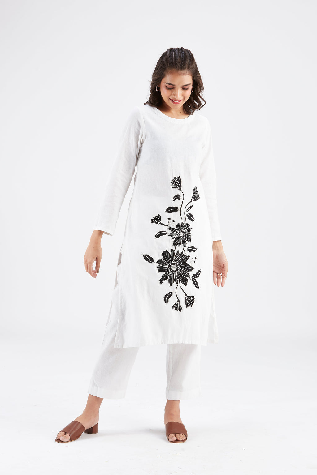 Yara White Floral Printed Modal kurta set at Kamakhyaa by Hasttvam. This item is Ete by Hasttvam, Floral Prints, Fusion Wear, Hand Printed, Modal, White, Womenswear