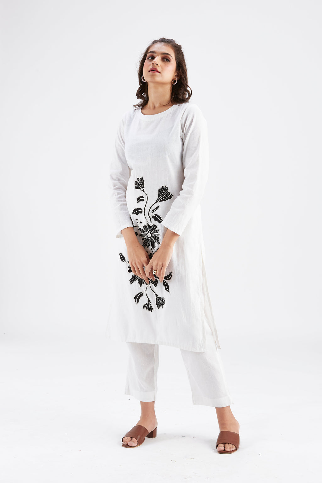 Yara White Floral Printed Modal kurta set at Kamakhyaa by Hasttvam. This item is Ete by Hasttvam, Floral Prints, Fusion Wear, Hand Printed, Modal, White, Womenswear