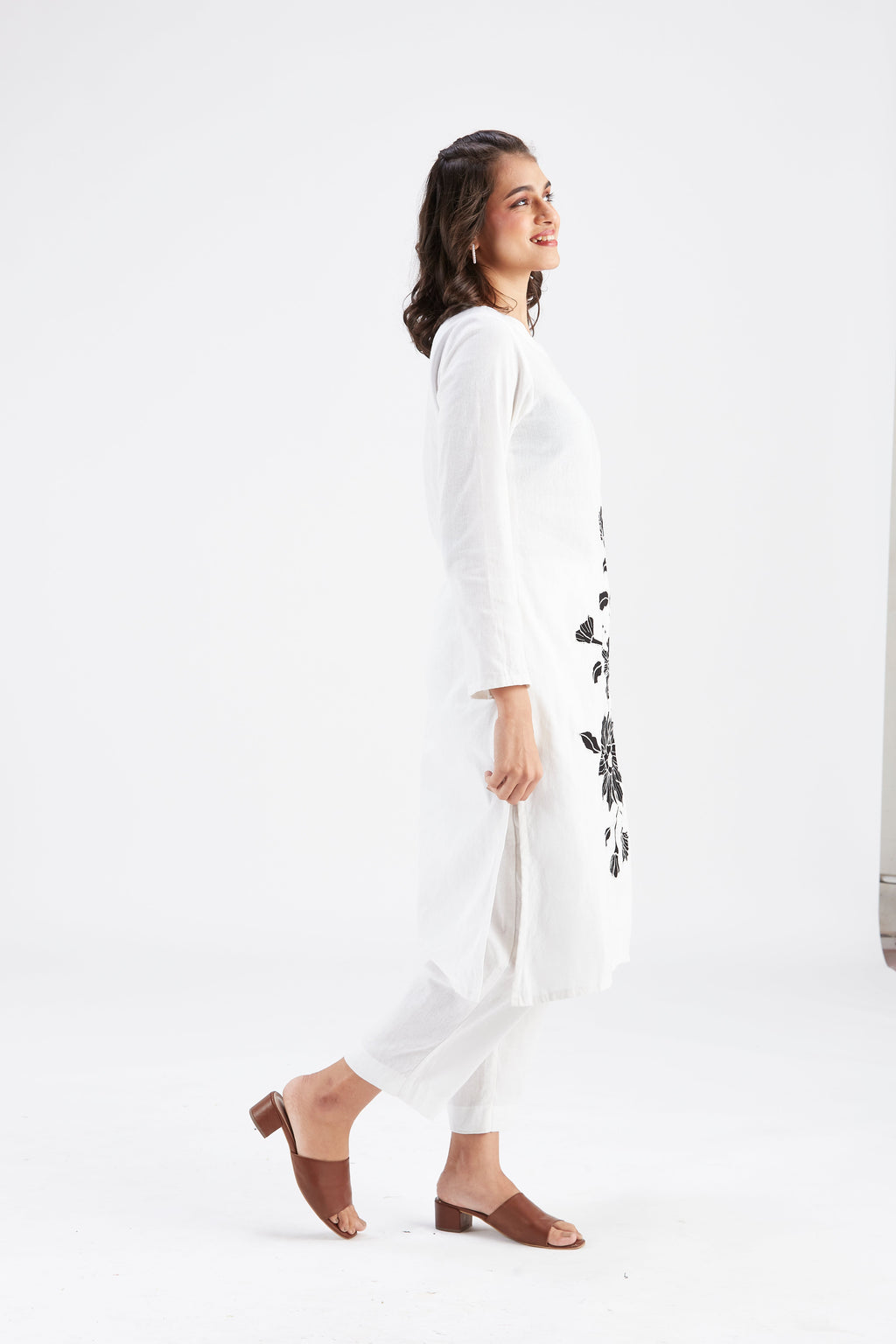 Yara White Floral Printed Modal kurta set at Kamakhyaa by Hasttvam. This item is Ete by Hasttvam, Floral Prints, Fusion Wear, Hand Printed, Modal, White, Womenswear