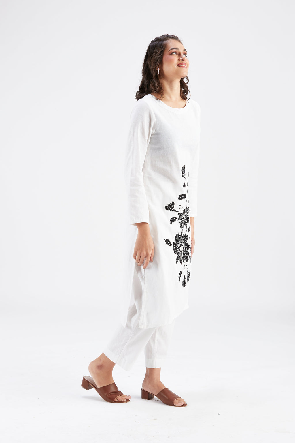 Yara White Floral Printed Modal kurta set at Kamakhyaa by Hasttvam. This item is Ete by Hasttvam, Floral Prints, Fusion Wear, Hand Printed, Modal, White, Womenswear
