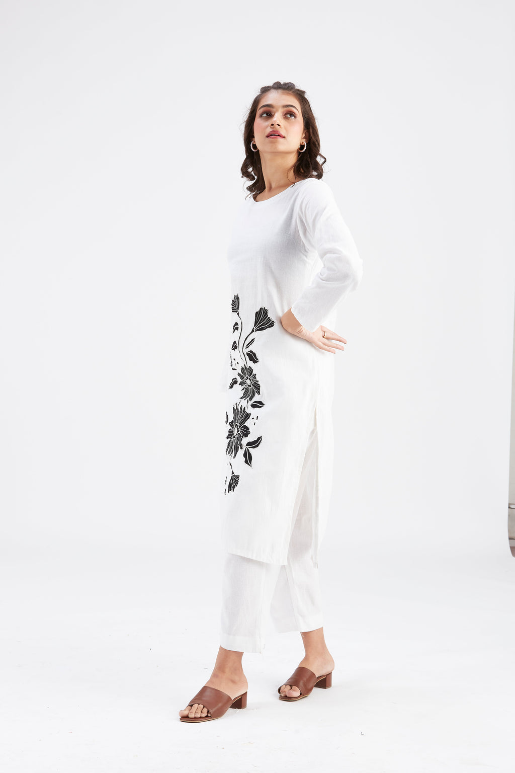 Yara White Floral Printed Modal kurta set at Kamakhyaa by Hasttvam. This item is Ete by Hasttvam, Floral Prints, Fusion Wear, Hand Printed, Modal, White, Womenswear