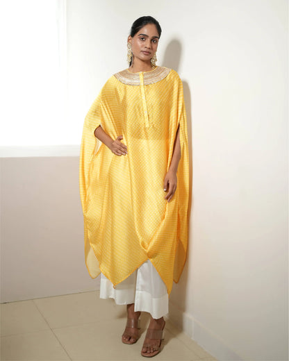 Yellow Satin Silk Bandhej Kurta Pant Set at Kamakhyaa by Mayura Kumar. This item is Bandhej, Bandhej Bandhini Mixology by Mayura Kumar, Dry clean, Festive Wear, Relaxed Fit, Satin Silk, Tie-Dye, Yellow