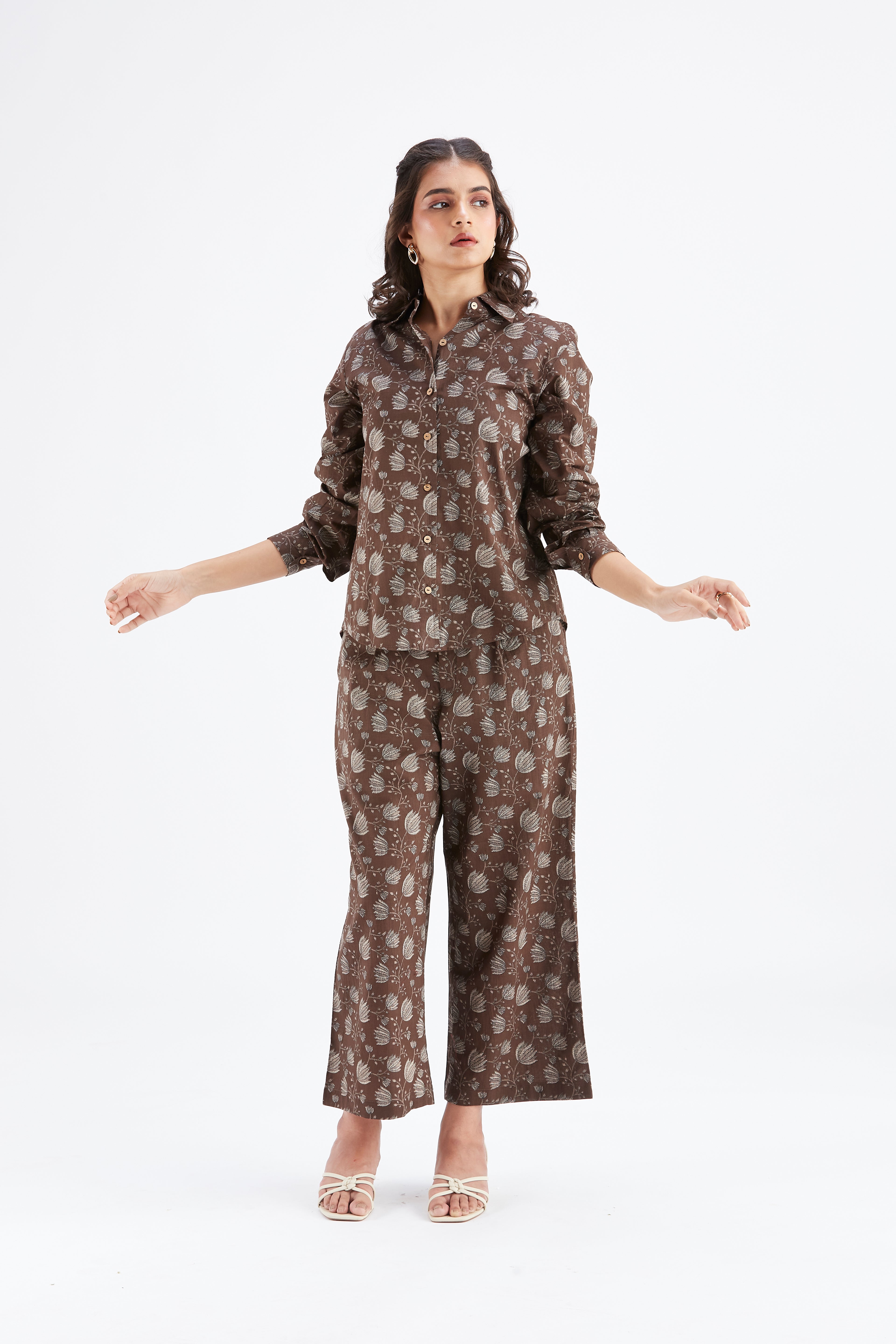 Yuna Brown Printed Cotton Co-ord set at Kamakhyaa by Hasttvam. This item is Brown, Cotton, Ete by Hasttvam, Floral Prints, Fusion Wear, Hand Printed, Womenswear
