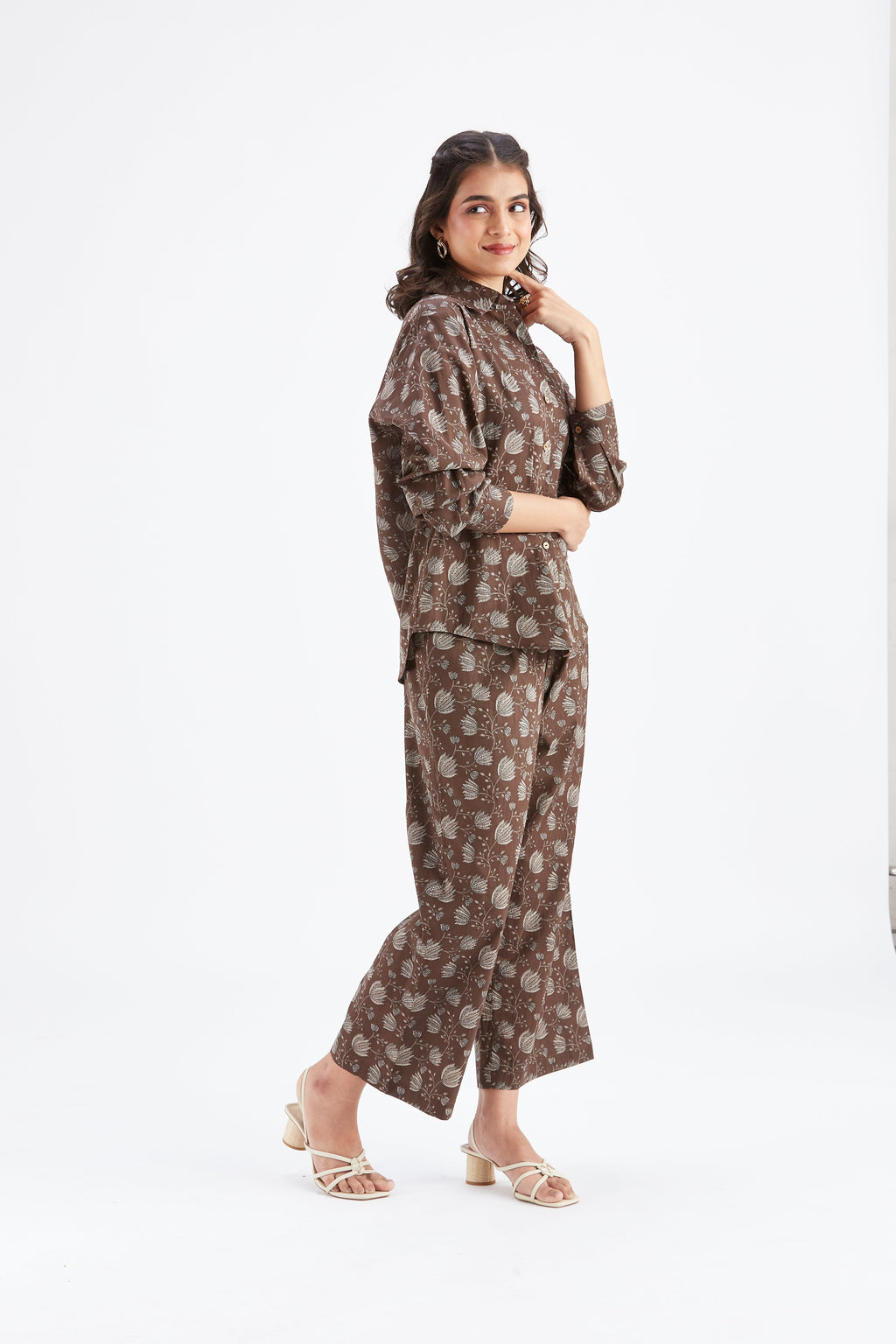 Yuna Brown Printed Cotton Co-ord set at Kamakhyaa by Hasttvam. This item is Brown, Cotton, Ete by Hasttvam, Floral Prints, Fusion Wear, Hand Printed, Womenswear