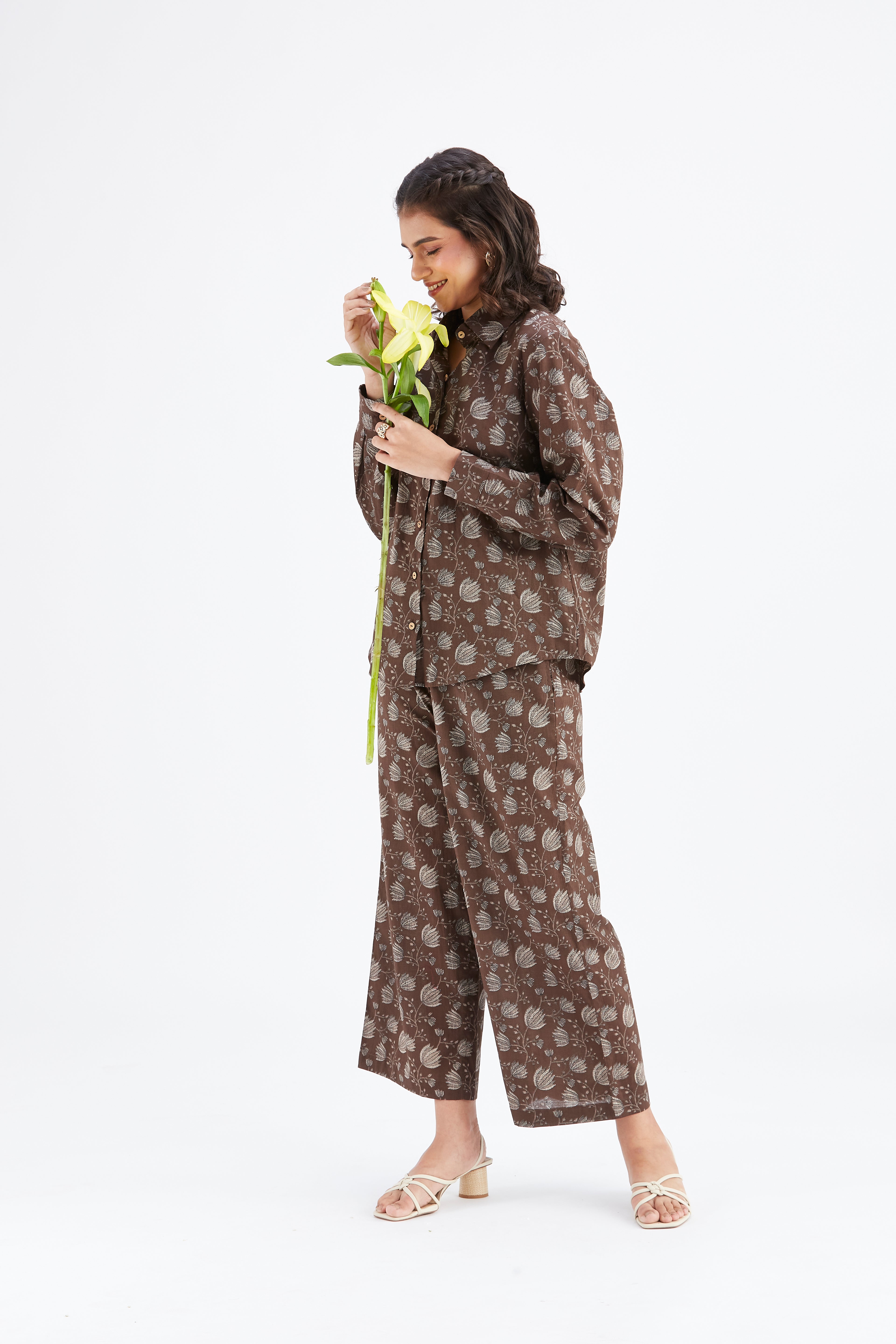 Yuna Brown Printed Cotton Co-ord set at Kamakhyaa by Hasttvam. This item is Brown, Cotton, Ete by Hasttvam, Floral Prints, Fusion Wear, Hand Printed, Womenswear