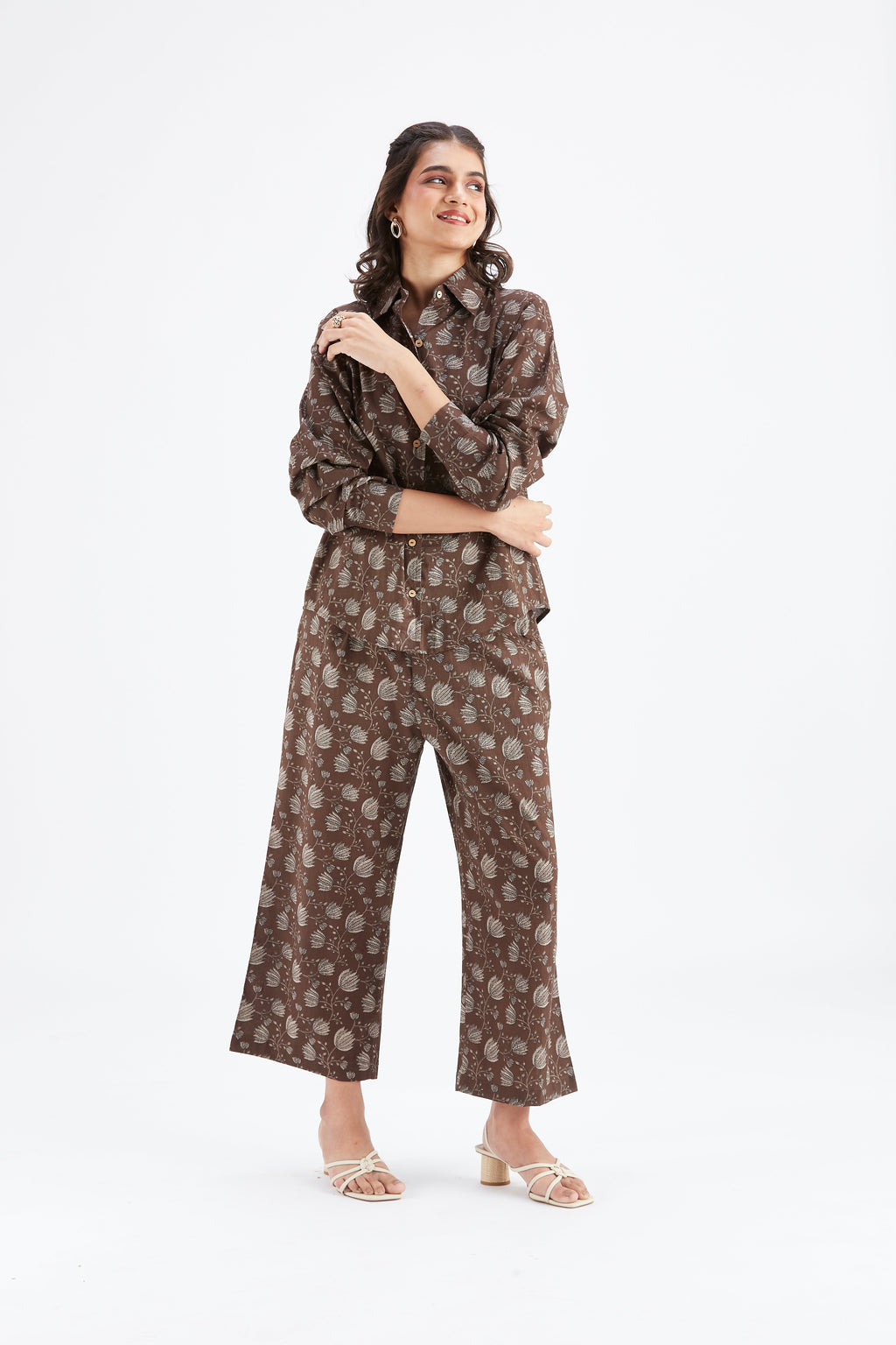 Yuna Brown Printed Cotton Co-ord set at Kamakhyaa by Hasttvam. This item is Brown, Cotton, Ete by Hasttvam, Floral Prints, Fusion Wear, Hand Printed, Womenswear