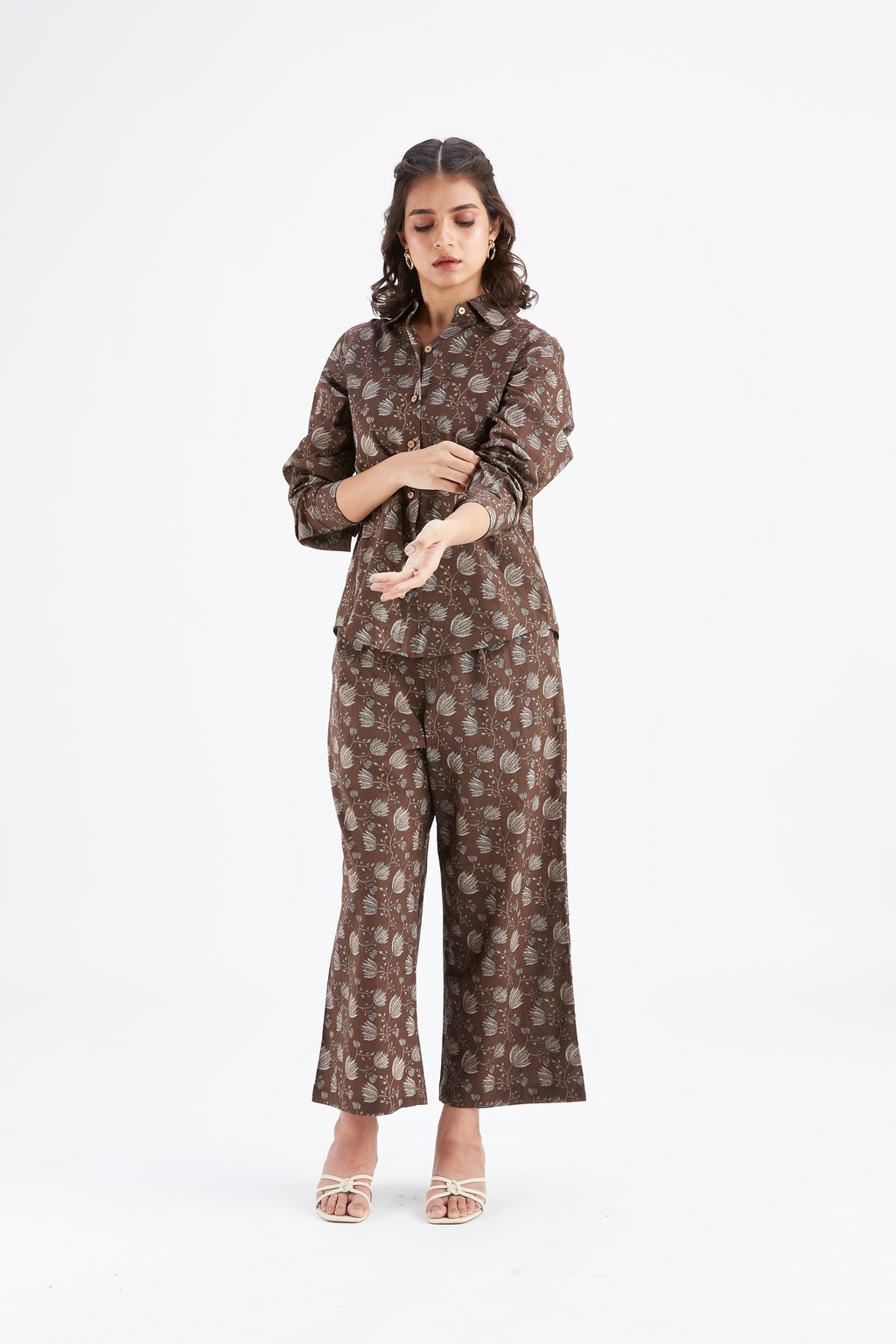 Yuna Brown Printed Cotton Co-ord set at Kamakhyaa by Hasttvam. This item is Brown, Cotton, Ete by Hasttvam, Floral Prints, Fusion Wear, Hand Printed, Womenswear
