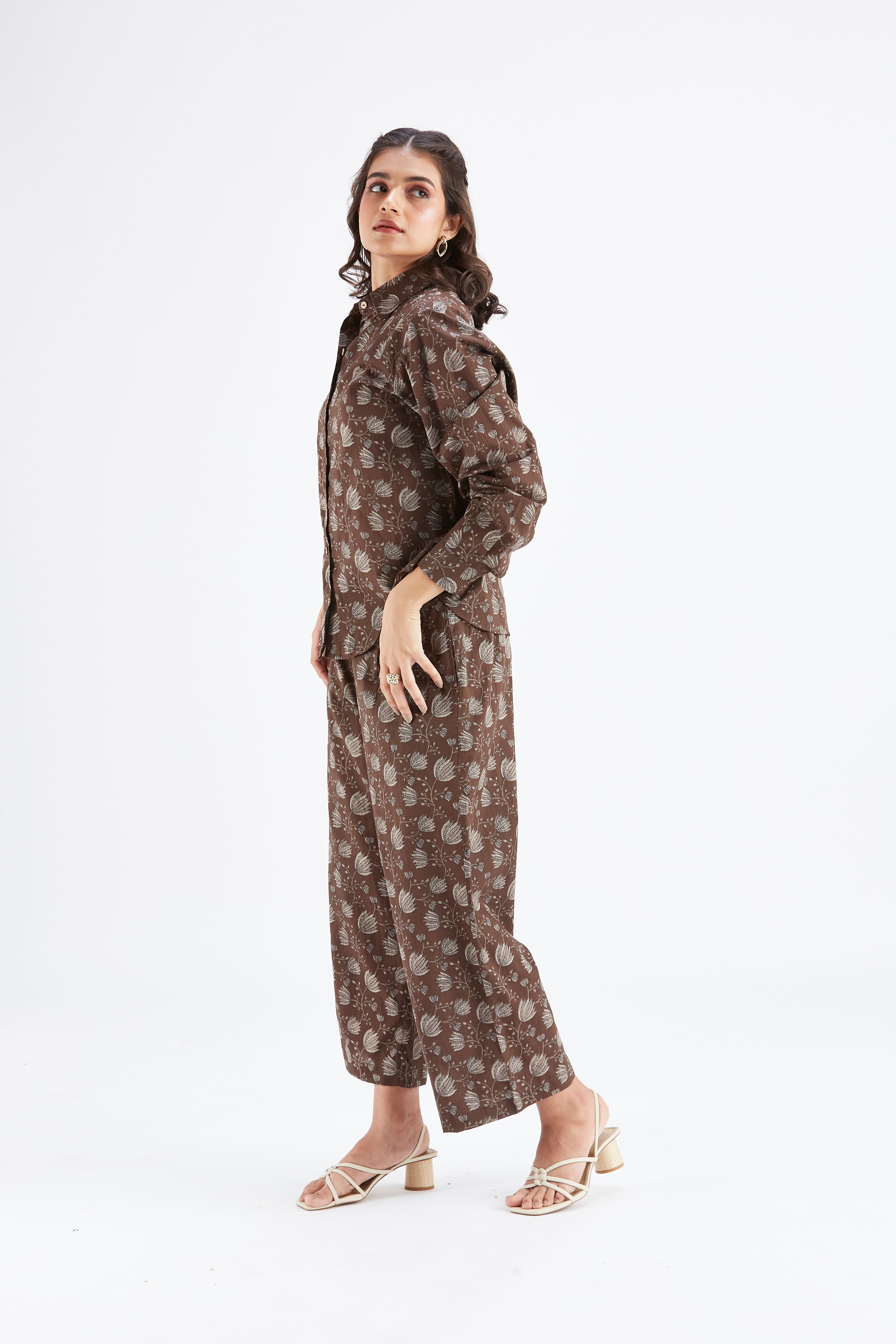 Yuna Brown Printed Cotton Co-ord set at Kamakhyaa by Hasttvam. This item is Brown, Cotton, Ete by Hasttvam, Floral Prints, Fusion Wear, Hand Printed, Womenswear