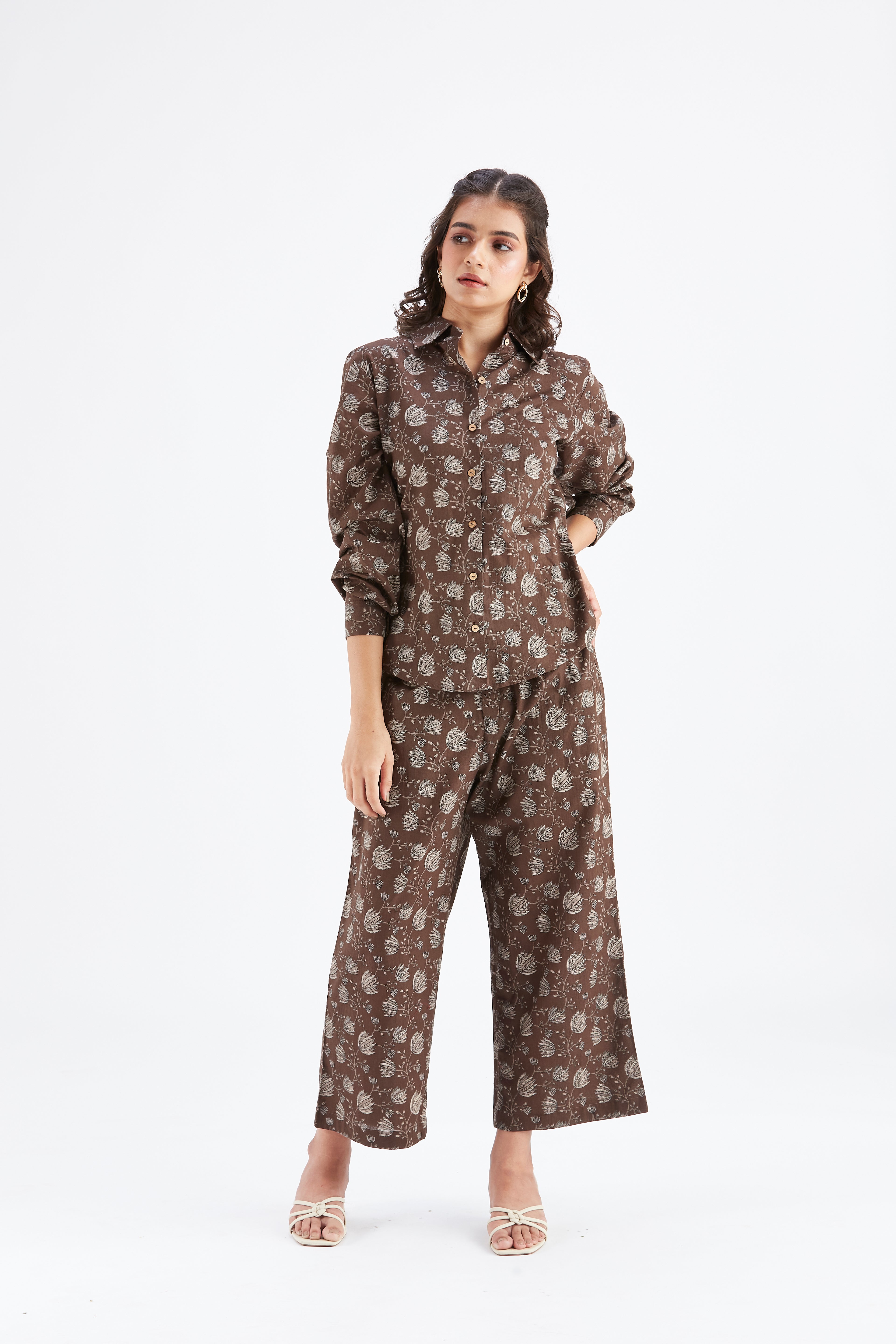 Yuna Brown Printed Cotton Co-ord set at Kamakhyaa by Hasttvam. This item is Brown, Cotton, Ete by Hasttvam, Floral Prints, Fusion Wear, Hand Printed, Womenswear