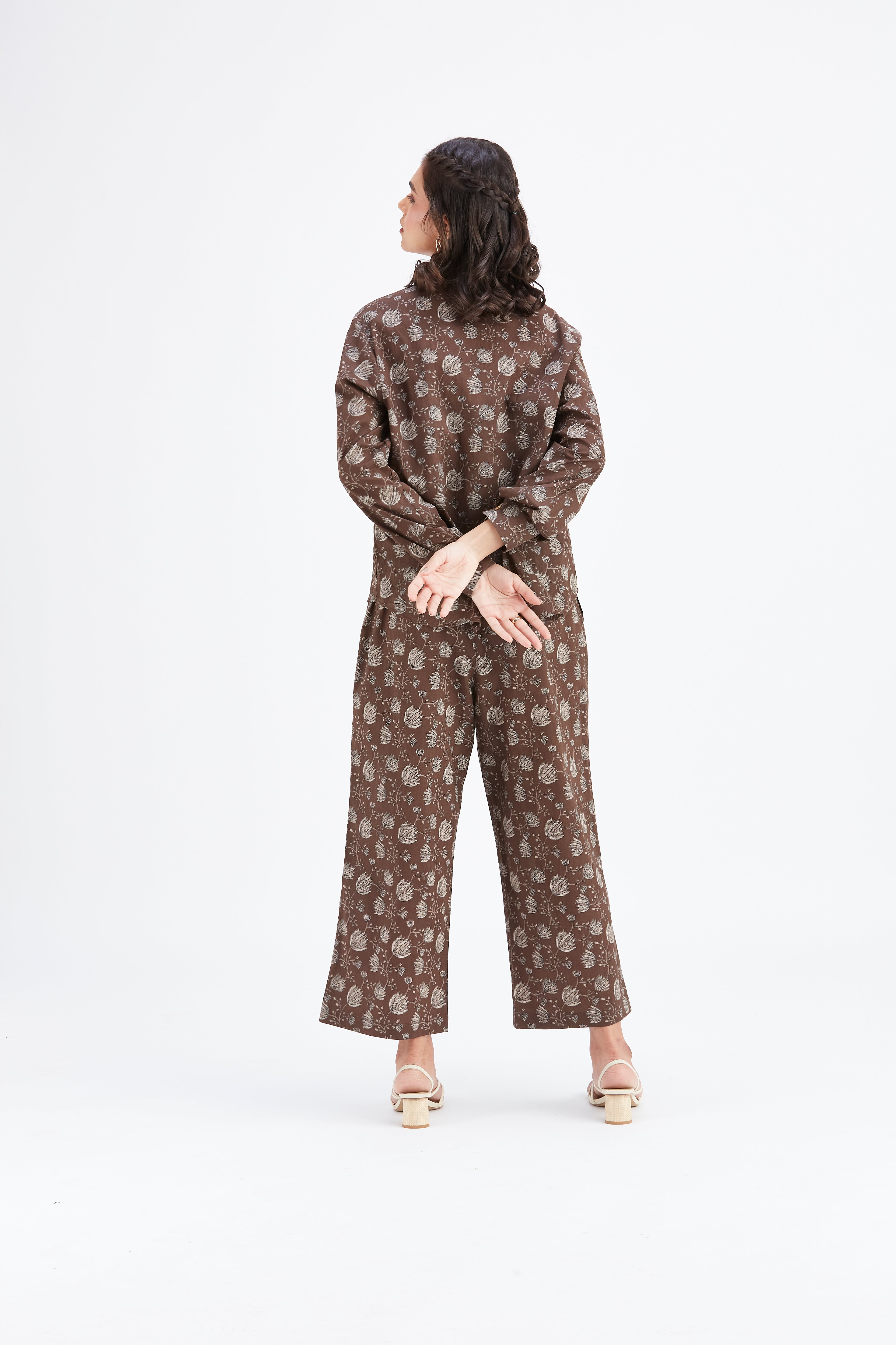 Yuna Brown Printed Cotton Co-ord set at Kamakhyaa by Hasttvam. This item is Brown, Cotton, Ete by Hasttvam, Floral Prints, Fusion Wear, Hand Printed, Womenswear
