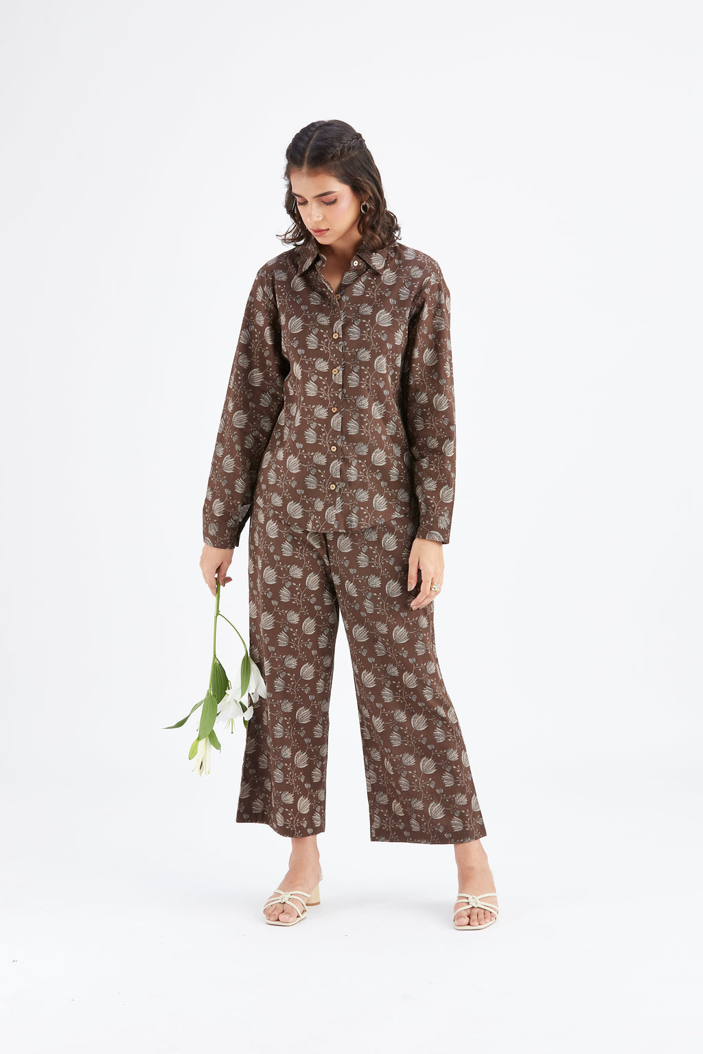 Yuna Brown Printed Cotton Co-ord set at Kamakhyaa by Hasttvam. This item is Brown, Cotton, Ete by Hasttvam, Floral Prints, Fusion Wear, Hand Printed, Womenswear