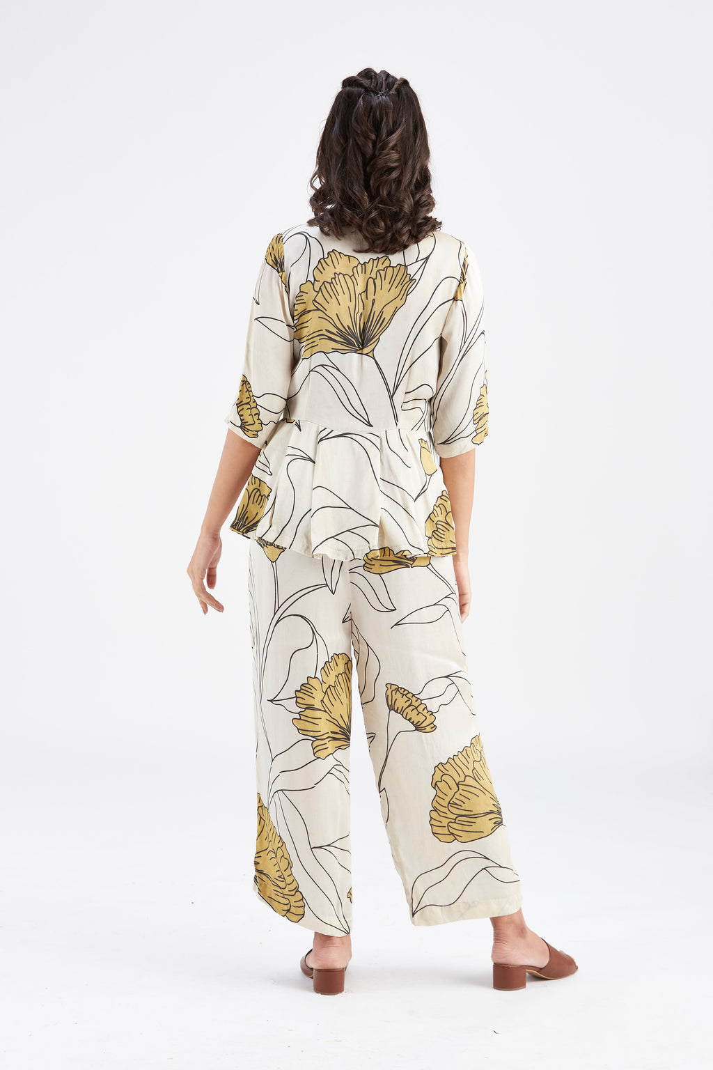 Zola White Floral Printed Cotton Co-ord set at Kamakhyaa by Hasttvam. This item is Cotton, Ete by Hasttvam, Floral Prints, Fusion Wear, Hand Printed, White, Womenswear