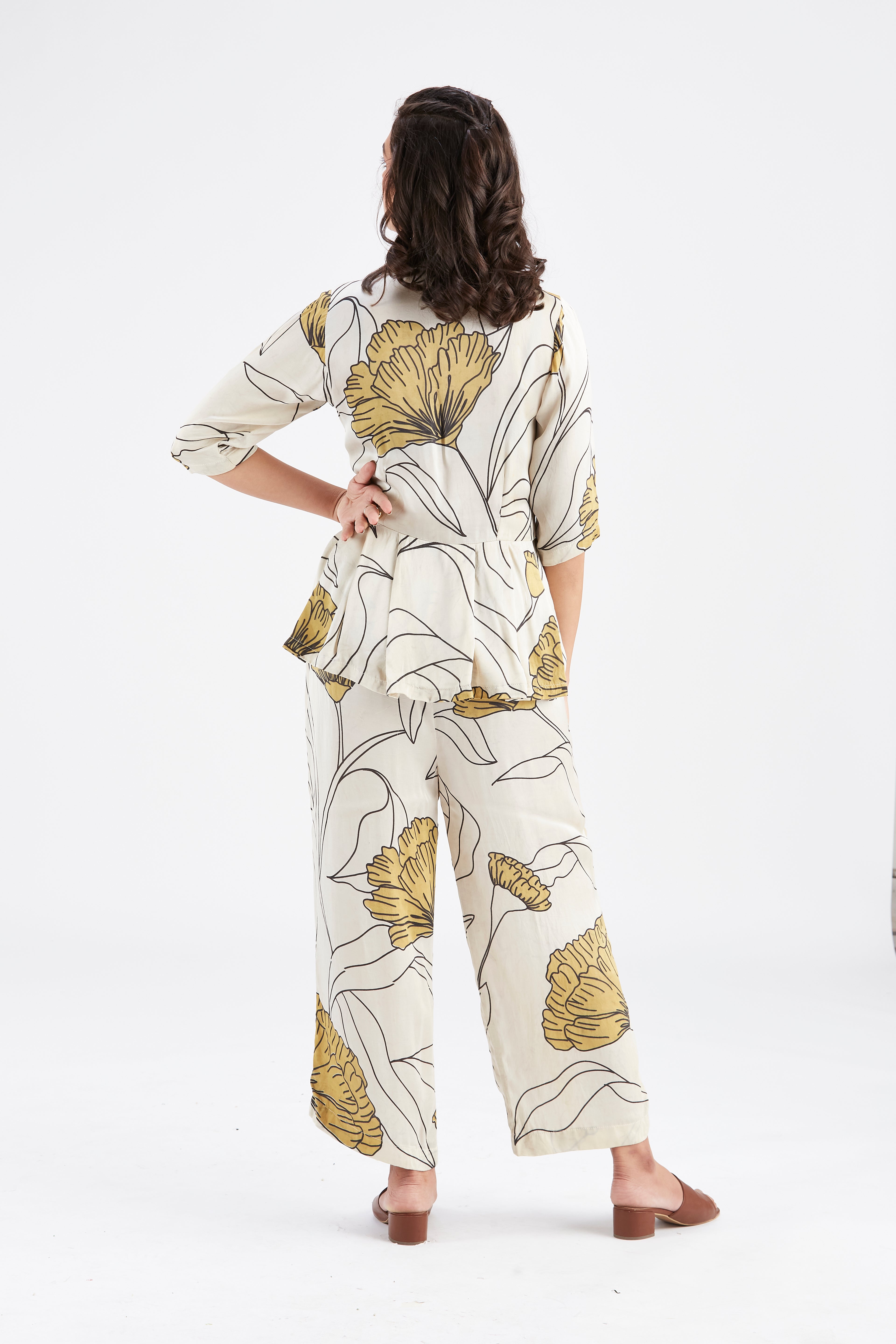 Zola White Floral Printed Cotton Co-ord set at Kamakhyaa by Hasttvam. This item is Cotton, Ete by Hasttvam, Floral Prints, Fusion Wear, Hand Printed, White, Womenswear