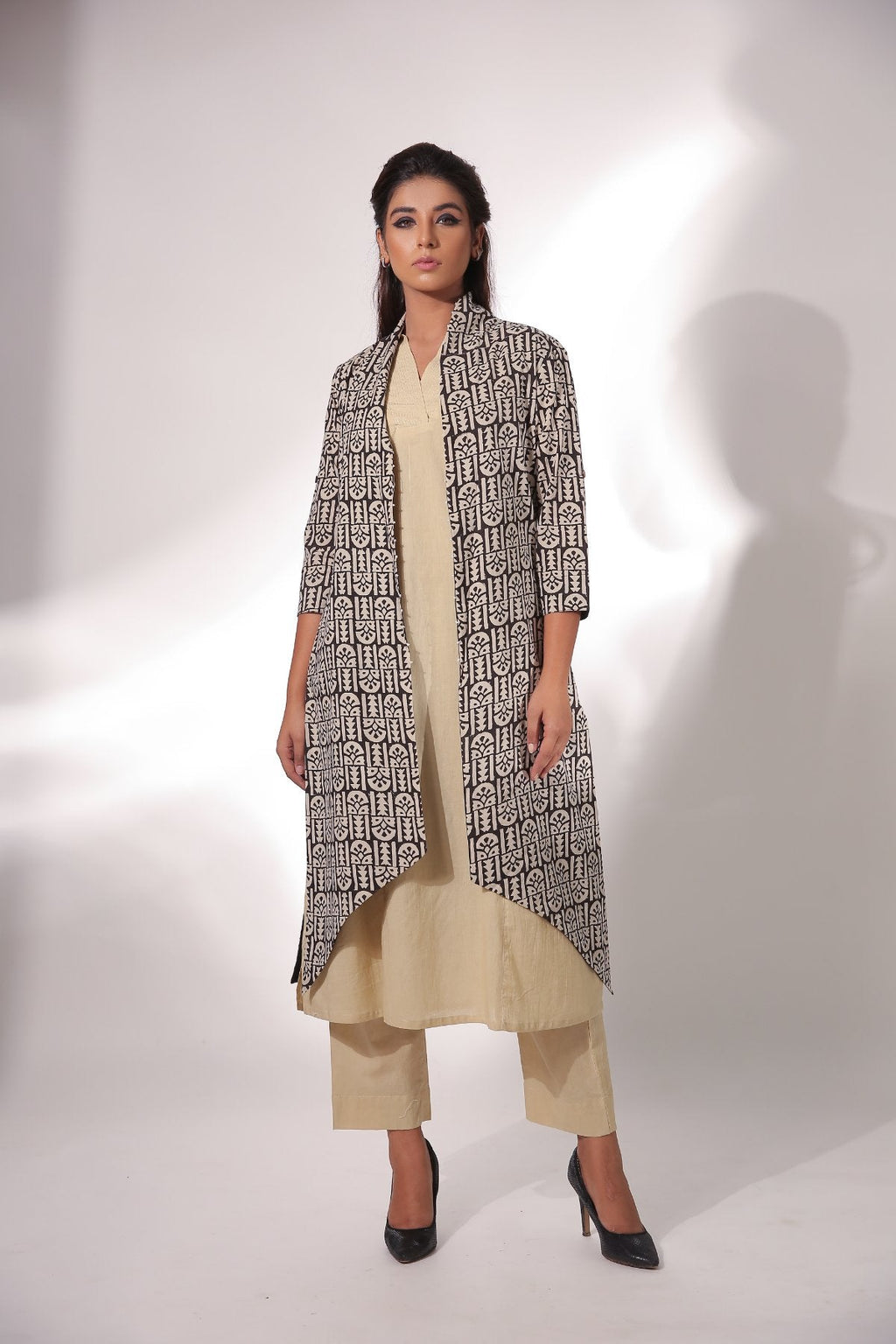Beige Kurta Pant Set With Cape at Kamakhyaa by Keva. This item is Beige, Black, Block Prints, Cape, Cotton, Indian Wear, Kurta Pant Sets, Natural, Relaxed Fit, Resort Wear, Womenswear, Zima